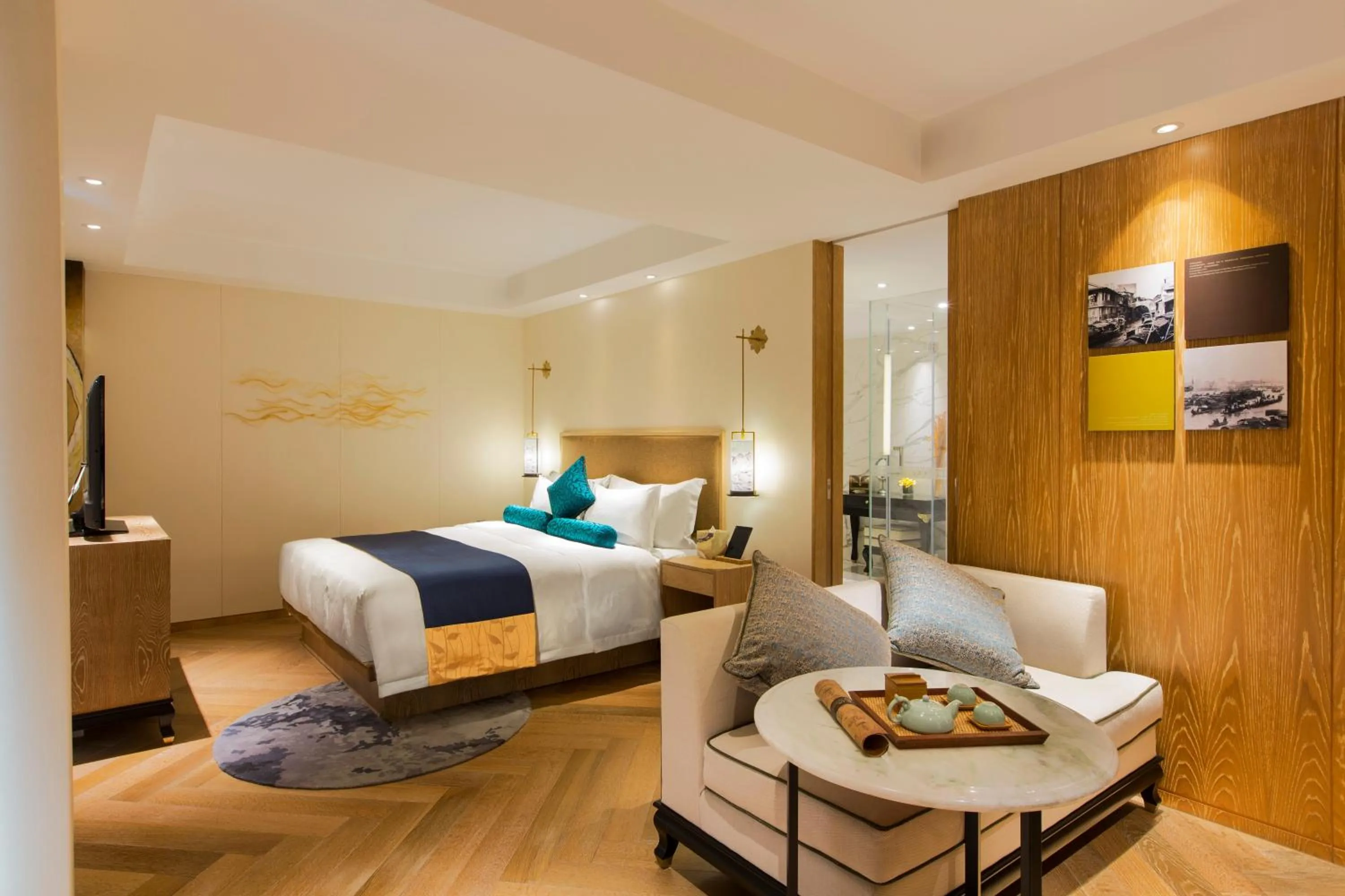 Bedroom, Bed in LN Hotel Five