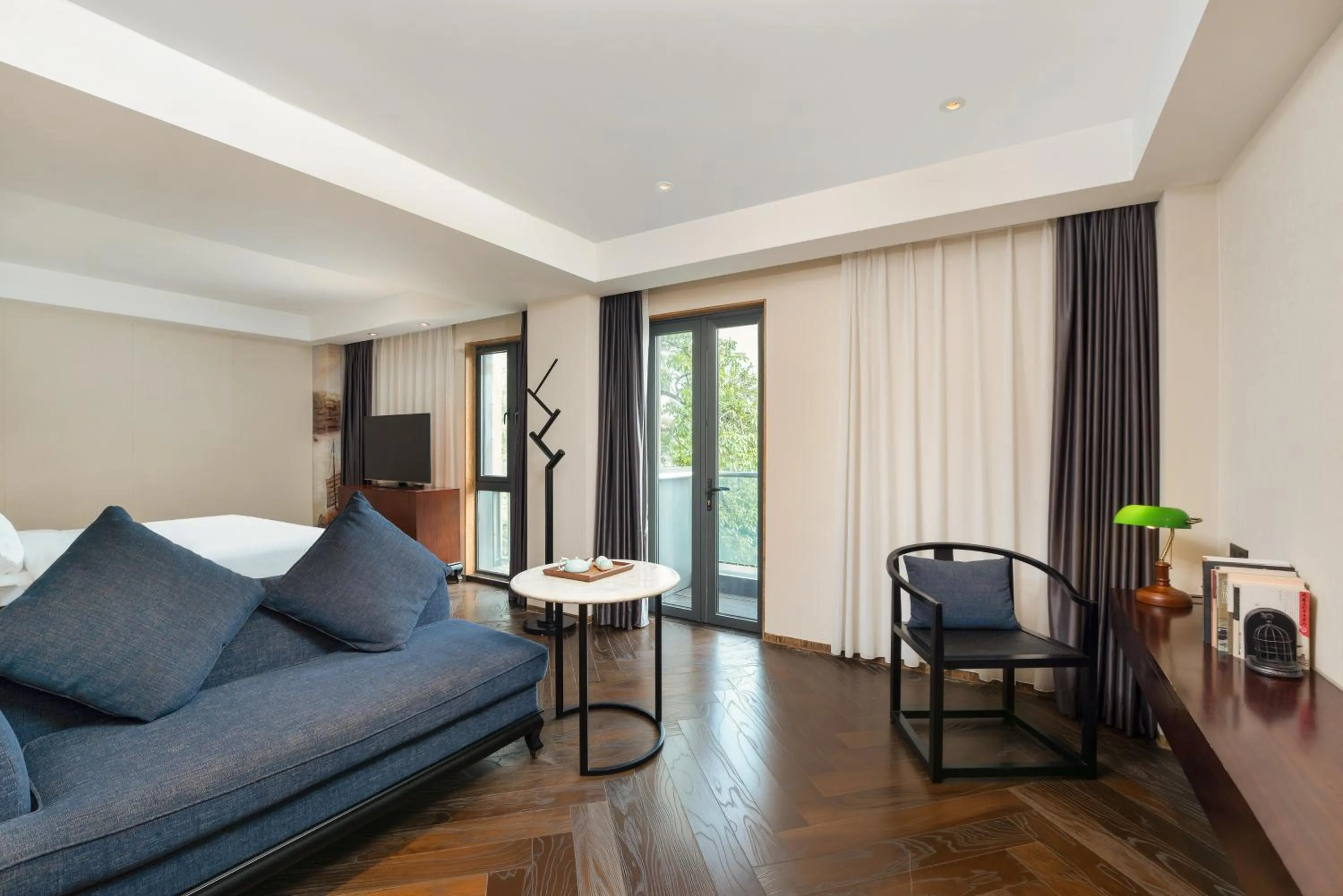 Living room in LN Hotel Five