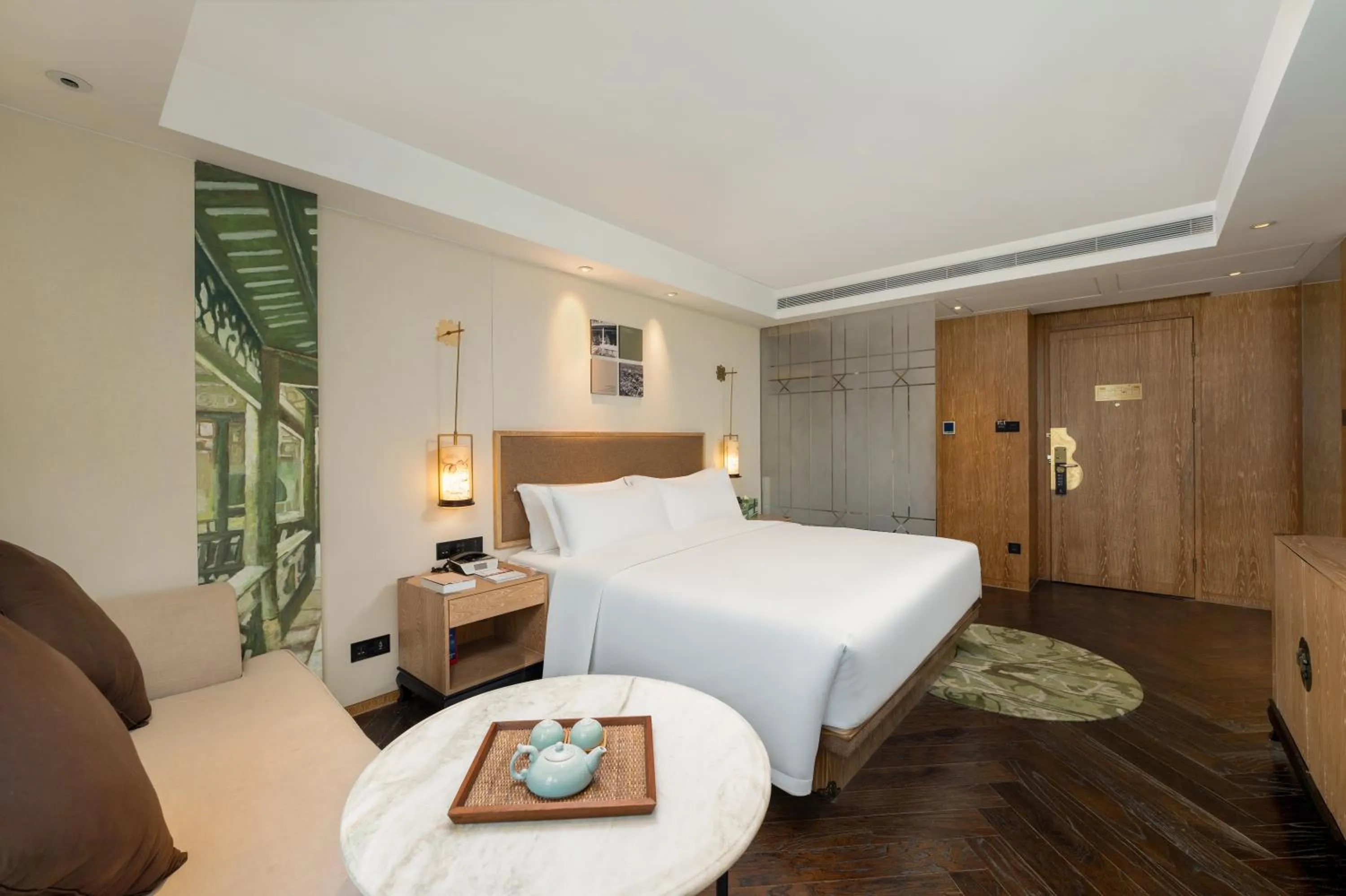 Bed in LN Hotel Five