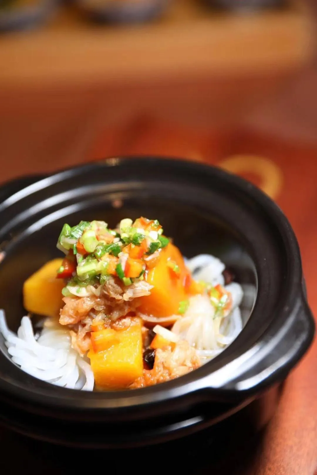 Restaurant/places to eat in LN Hotel Five