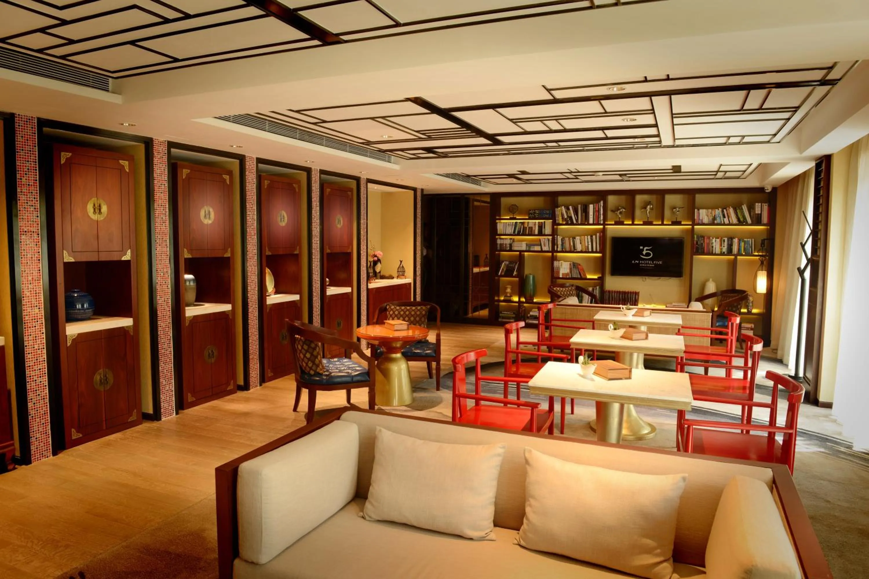 Library in LN Hotel Five