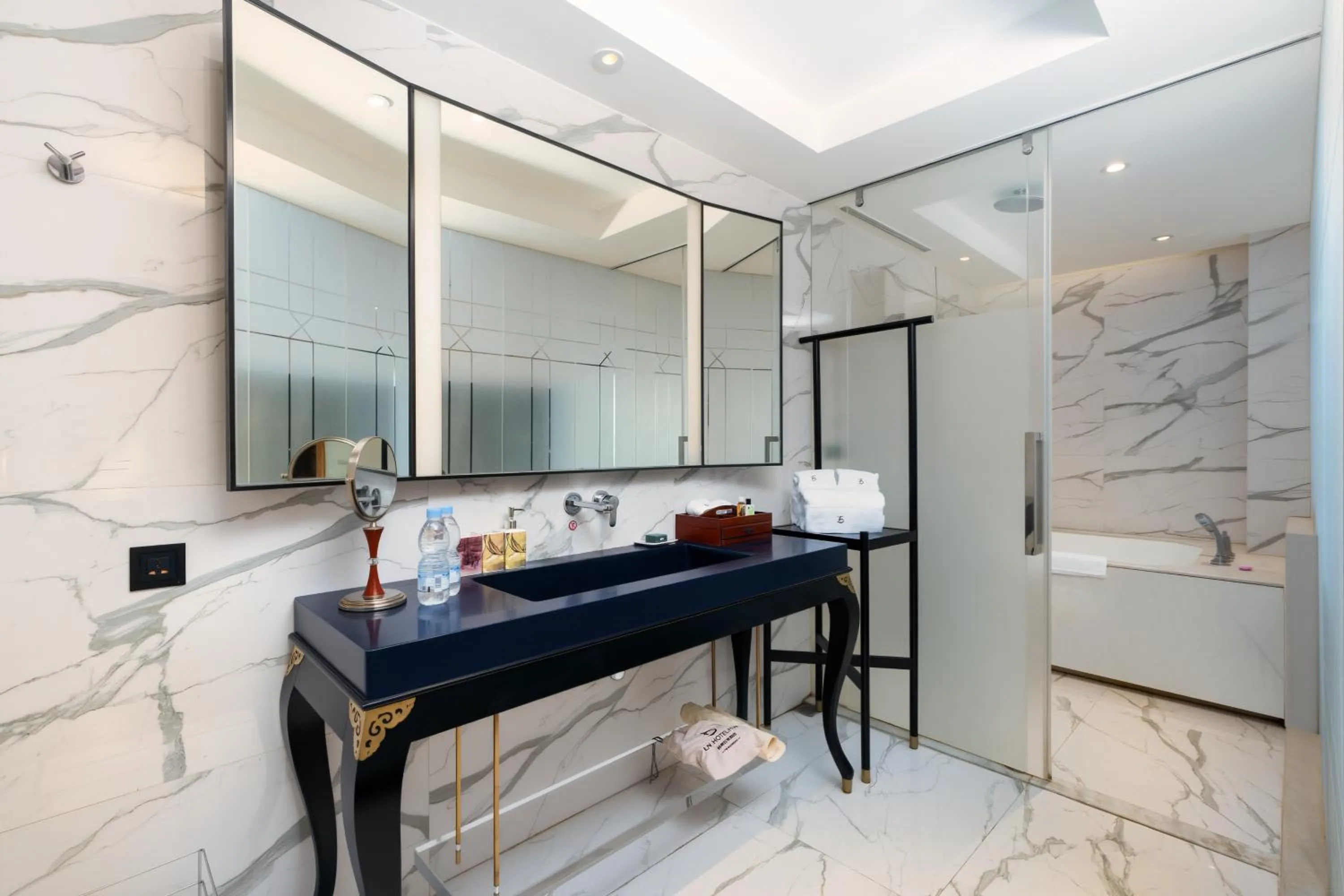 Bathroom in LN Hotel Five