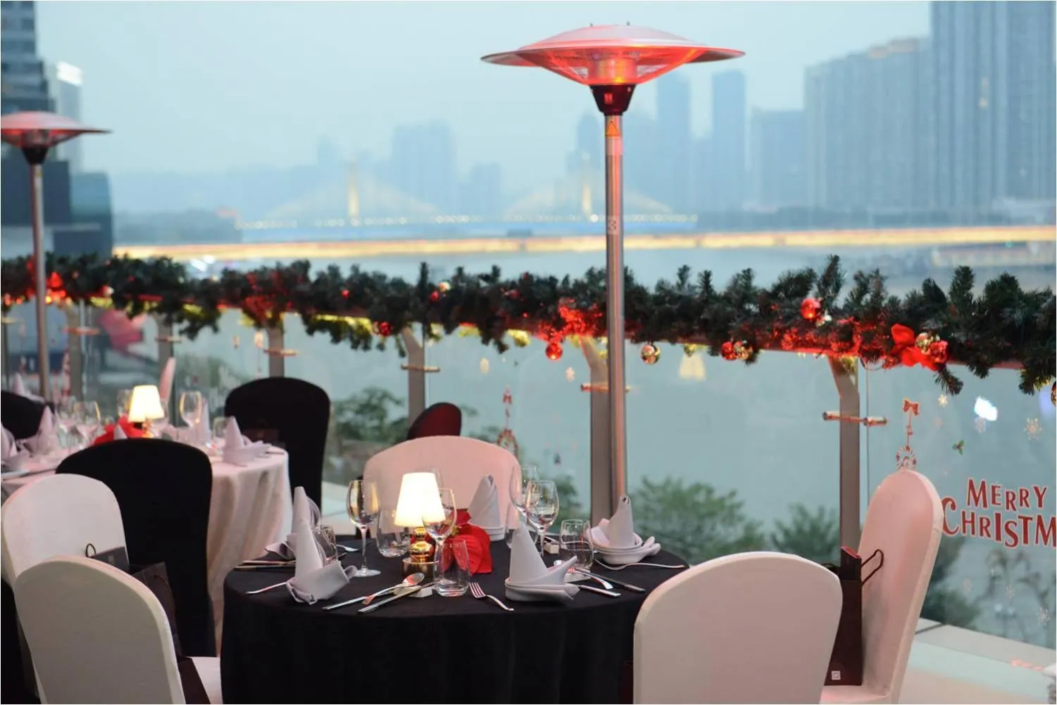 Lounge or bar in LN Hotel Five