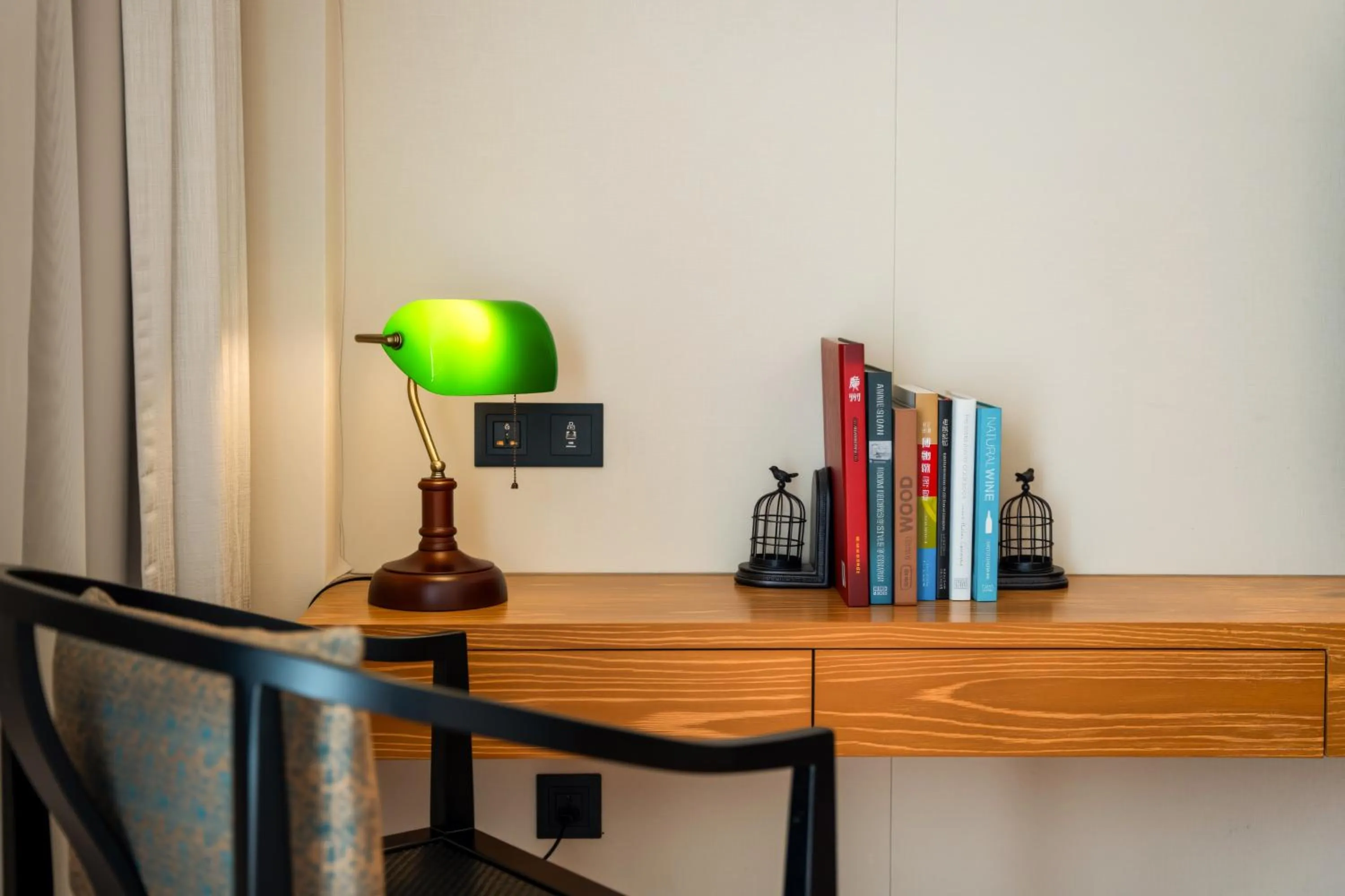 Library in LN Hotel Five