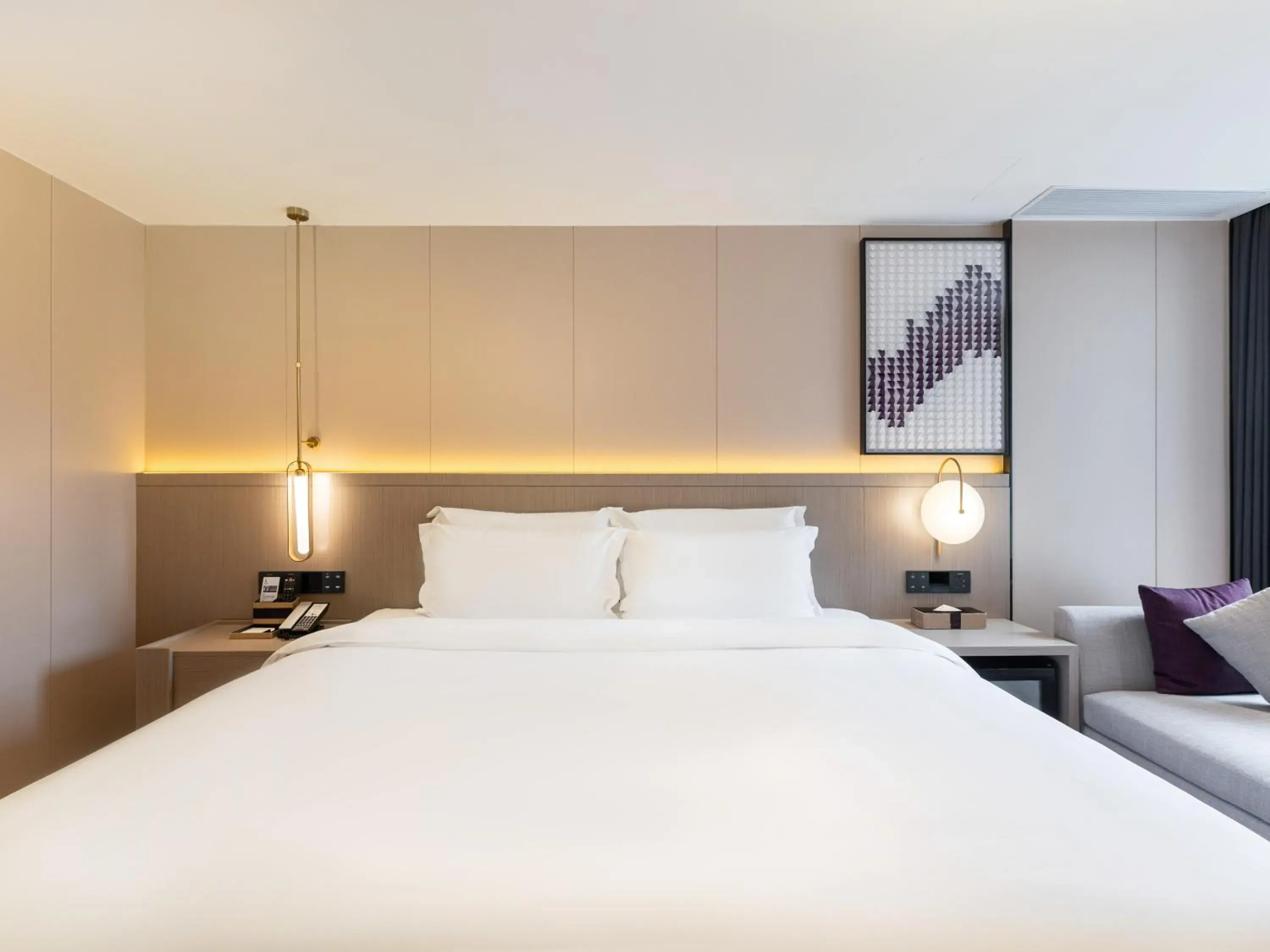 Economy Double Room in Lavande International Hotel Guangzhou TaiKoo Hui Square Shipaiqiao Metro Station Branch - Free Shuttle Bus to Canton Fair Complex During Canton Fair Period Economy Double Room in Lavande International Hotel Guangzhou TaiKoo Hui Square Shipaiqiao Metro Station Branch - Free Shuttle Bus to Canton Fair Complex During Canton Fair Period