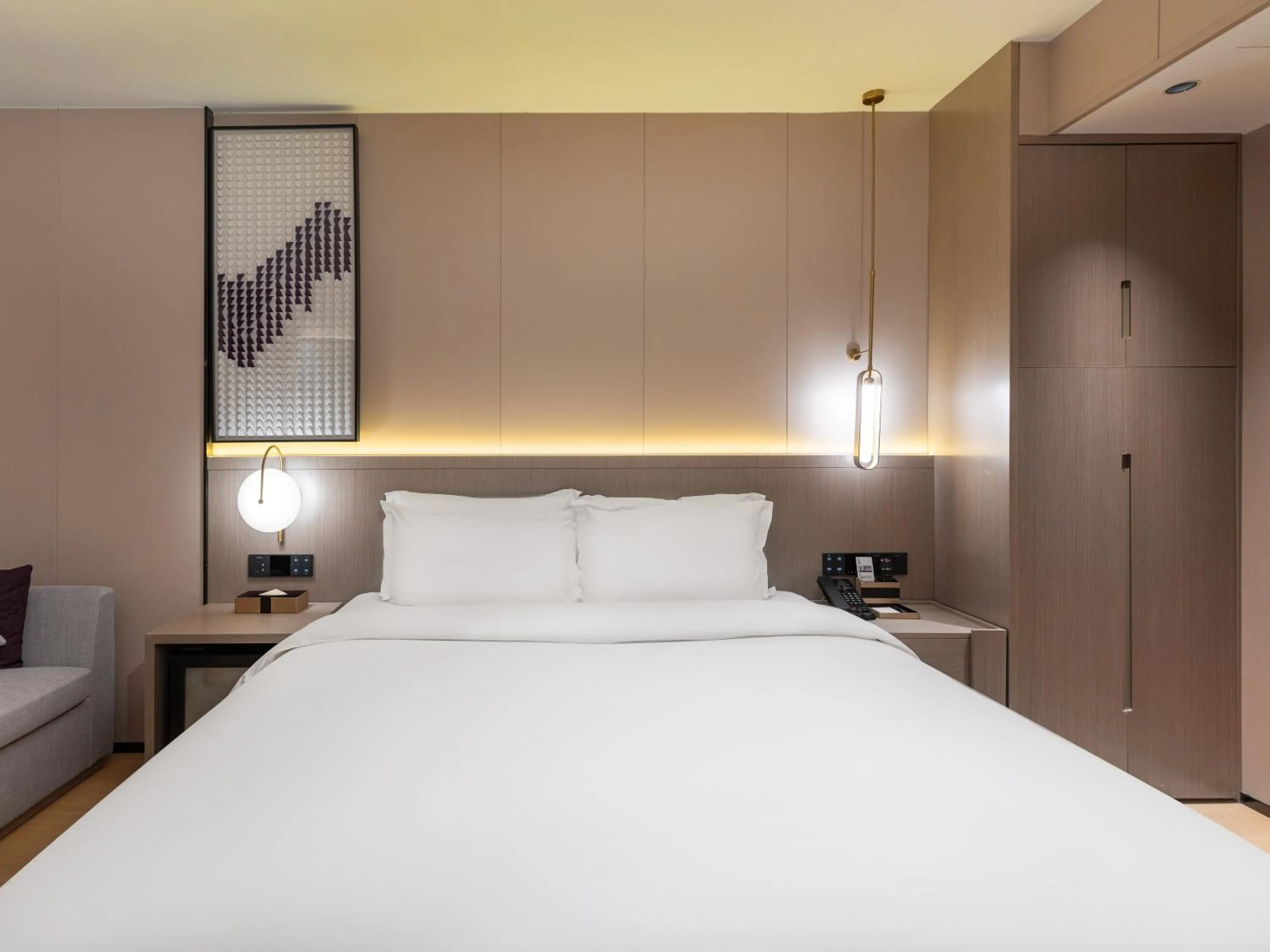 Superior Double Room in Lavande International Hotel Guangzhou TaiKoo Hui Square Shipaiqiao Metro Station Branch - Free Shuttle Bus to Canton Fair Complex During Canton Fair Period
