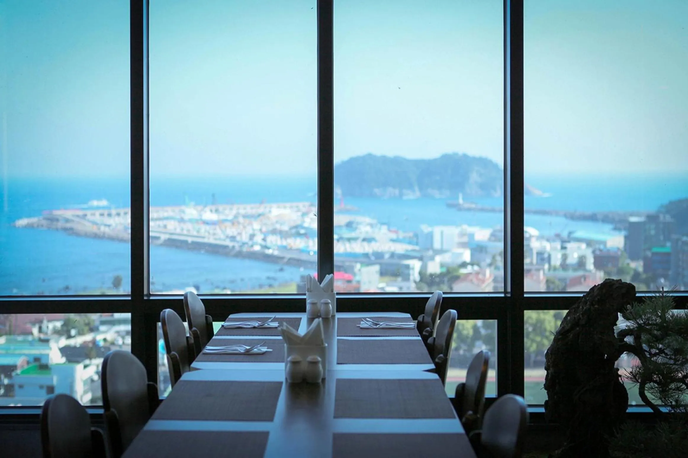 Restaurant/places to eat in Eins Hotel