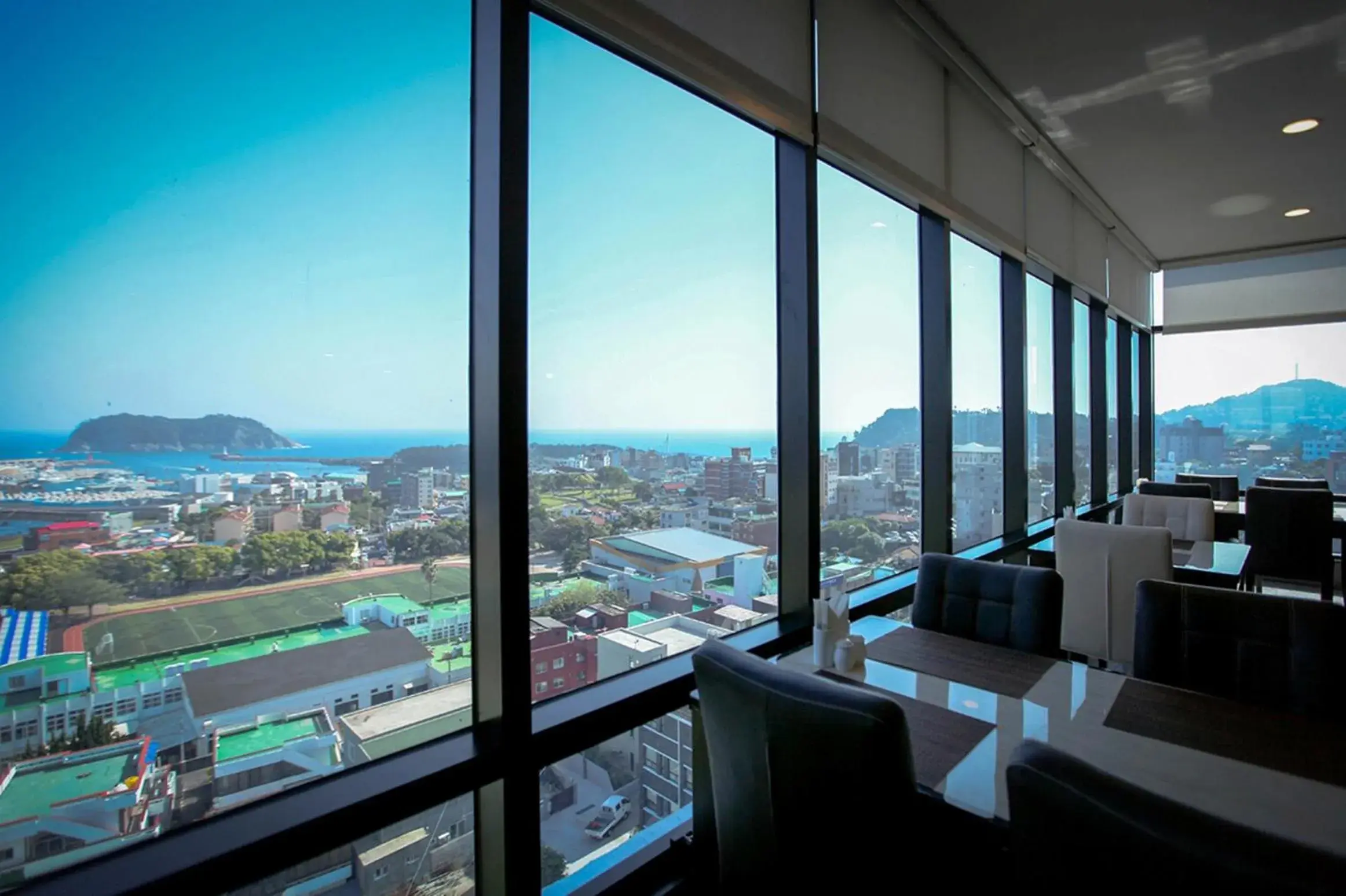 Restaurant/places to eat in Eins Hotel Restaurant/places to eat in Eins Hotel