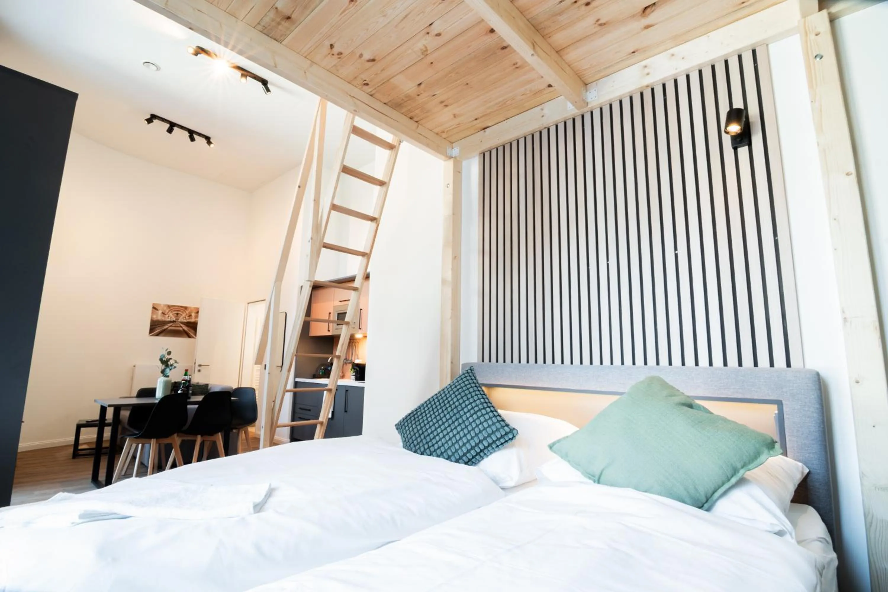 Photo of the whole room, Bed in Homaris Apartments Winterhude