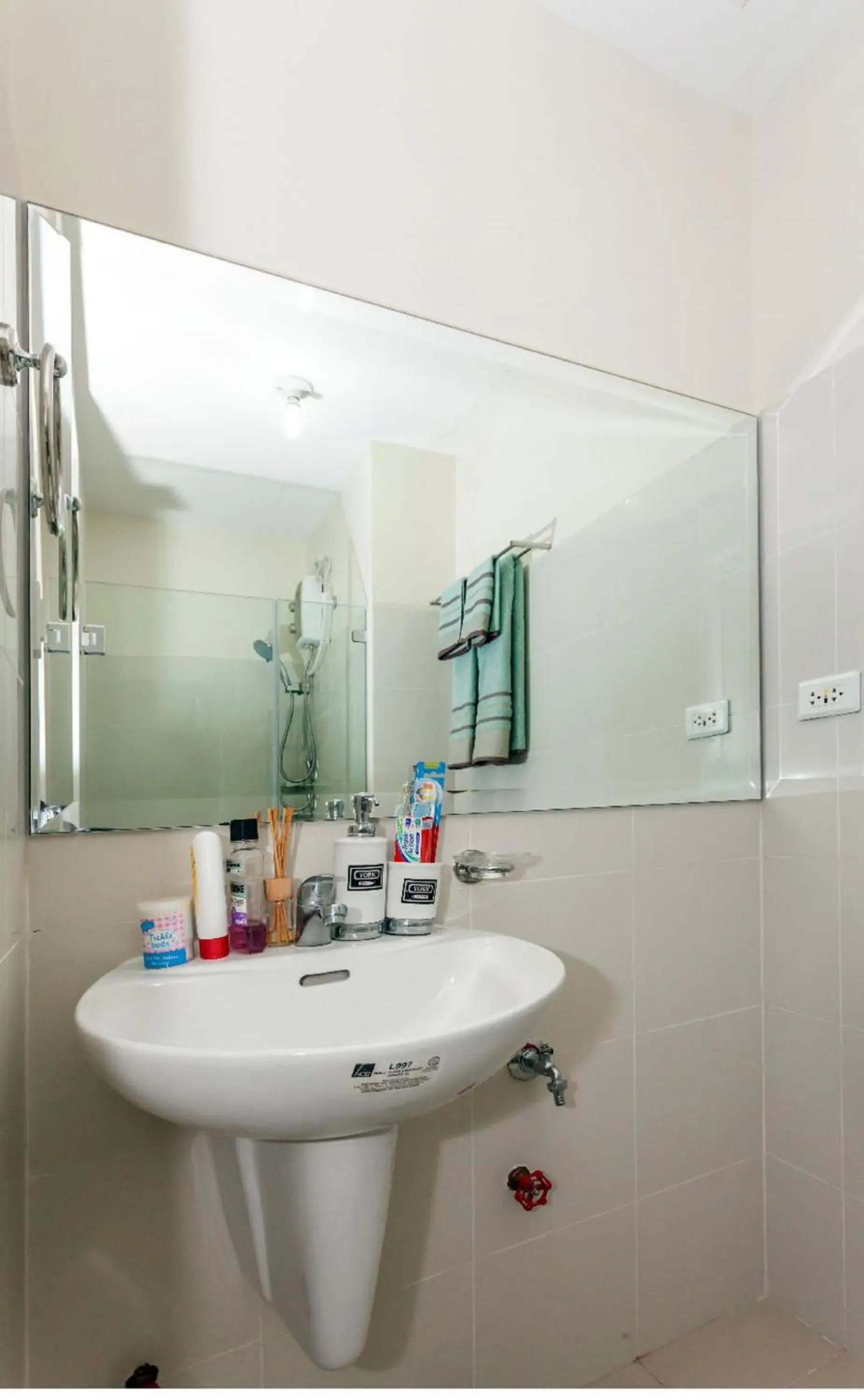 Superior One-Bedroom Apartment with Balcony in Blowing in the Wind - Lake View Apartments Superior One-Bedroom Apartment with Balcony in Blowing in the Wind - Lake View Apartments