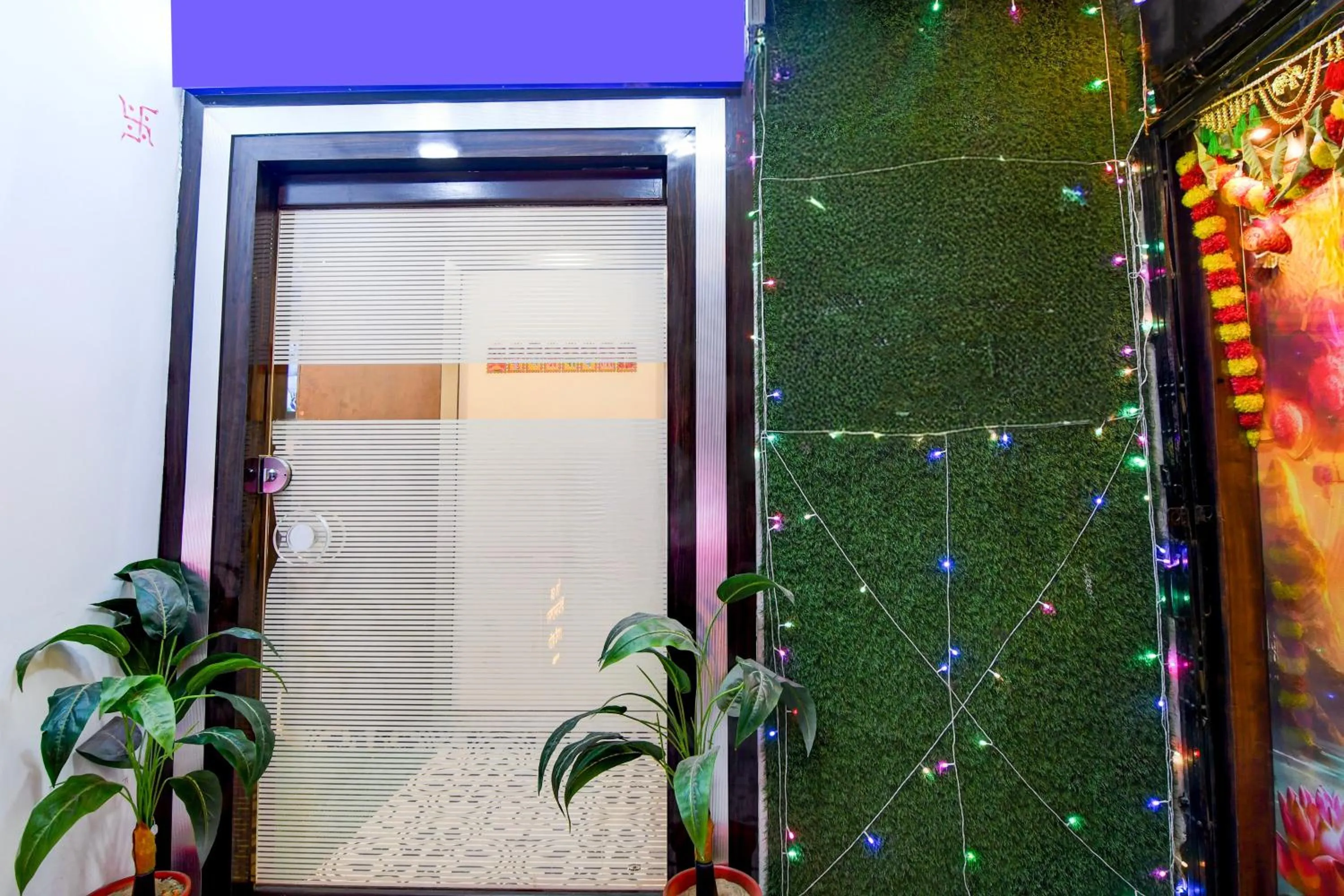 Facade/entrance in Hotel O Marquis Street Formerly BK International