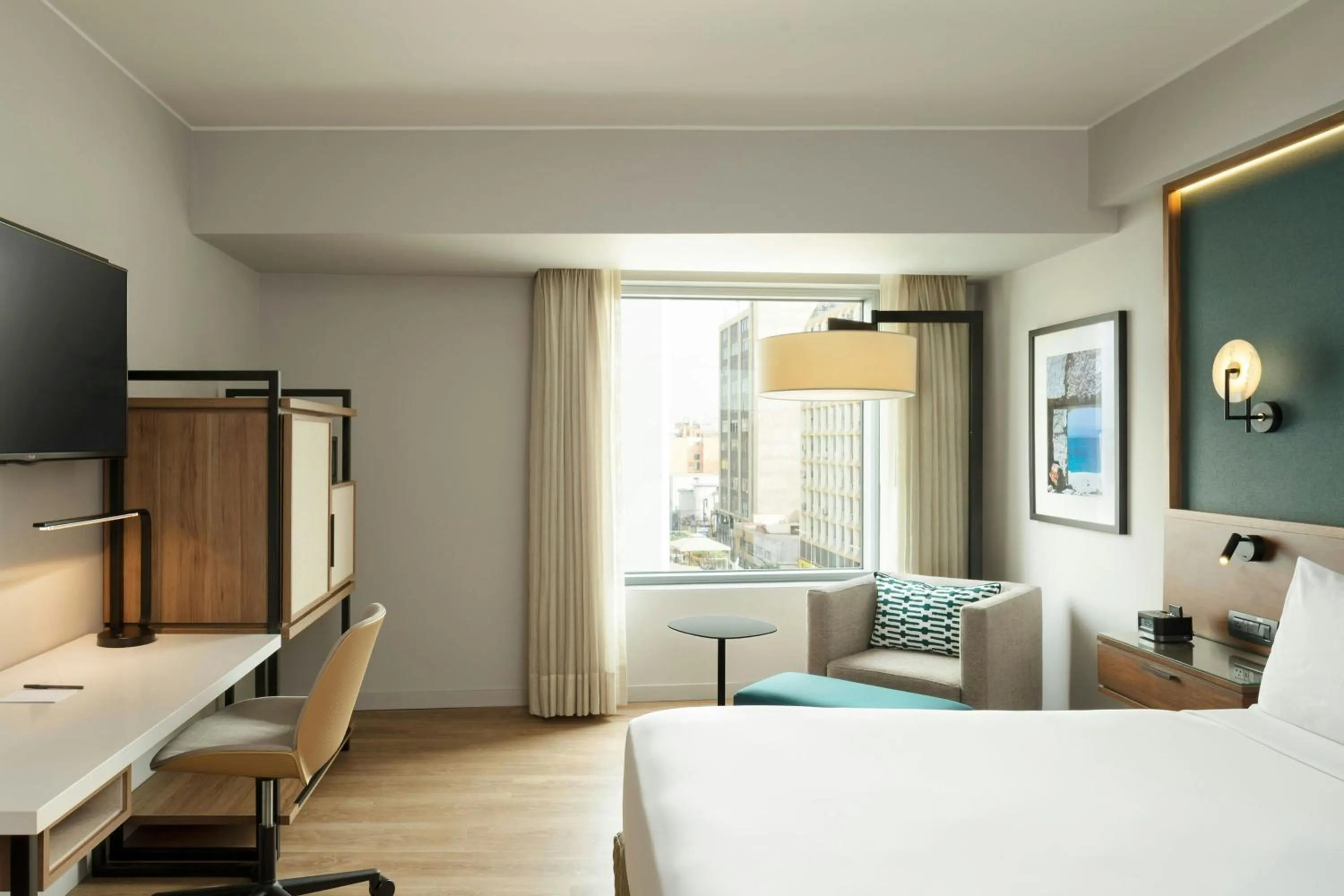 Photo of the whole room, Bed in Courtyard by Marriott Lima Miraflores