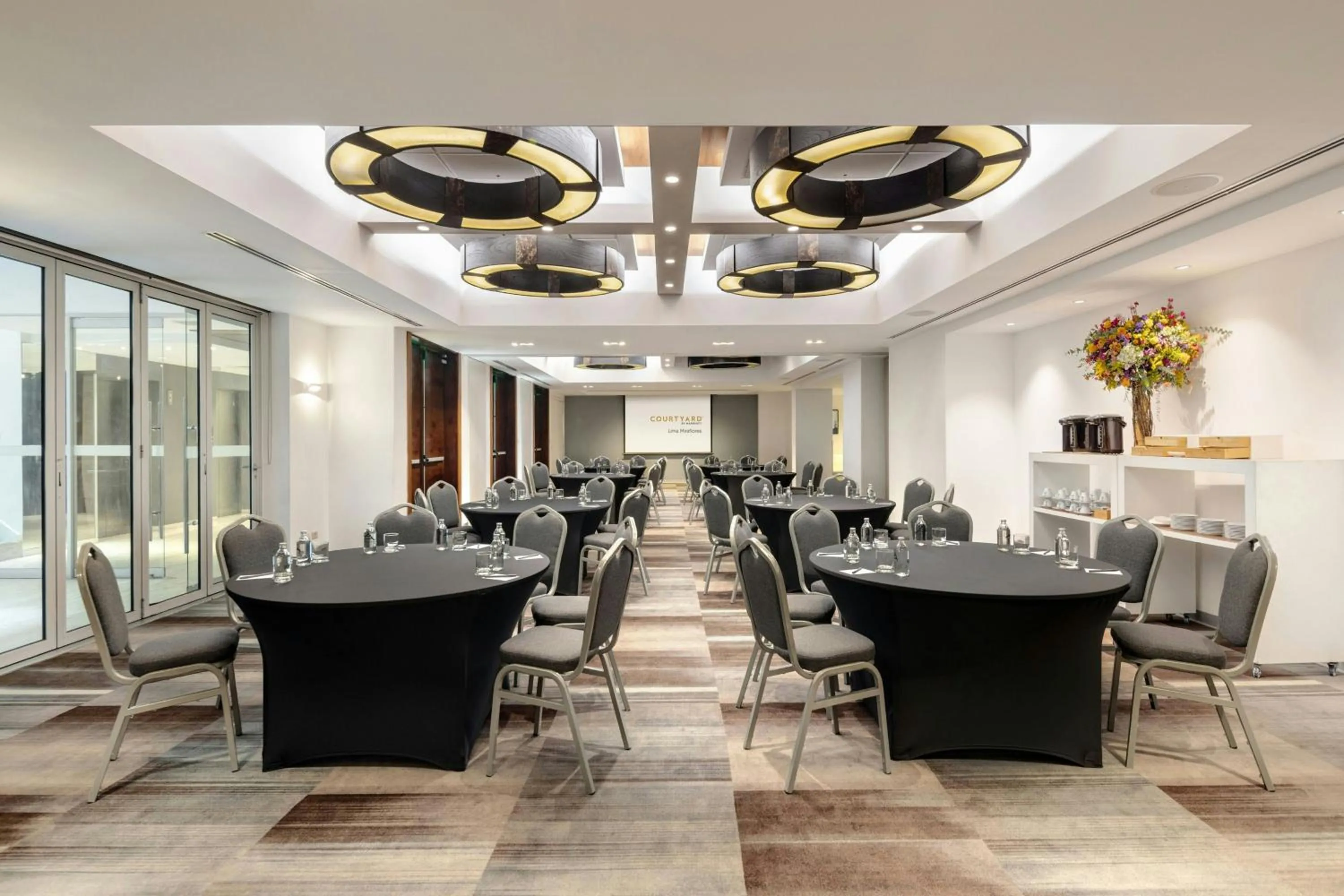 Meeting/conference room in Courtyard by Marriott Lima Miraflores