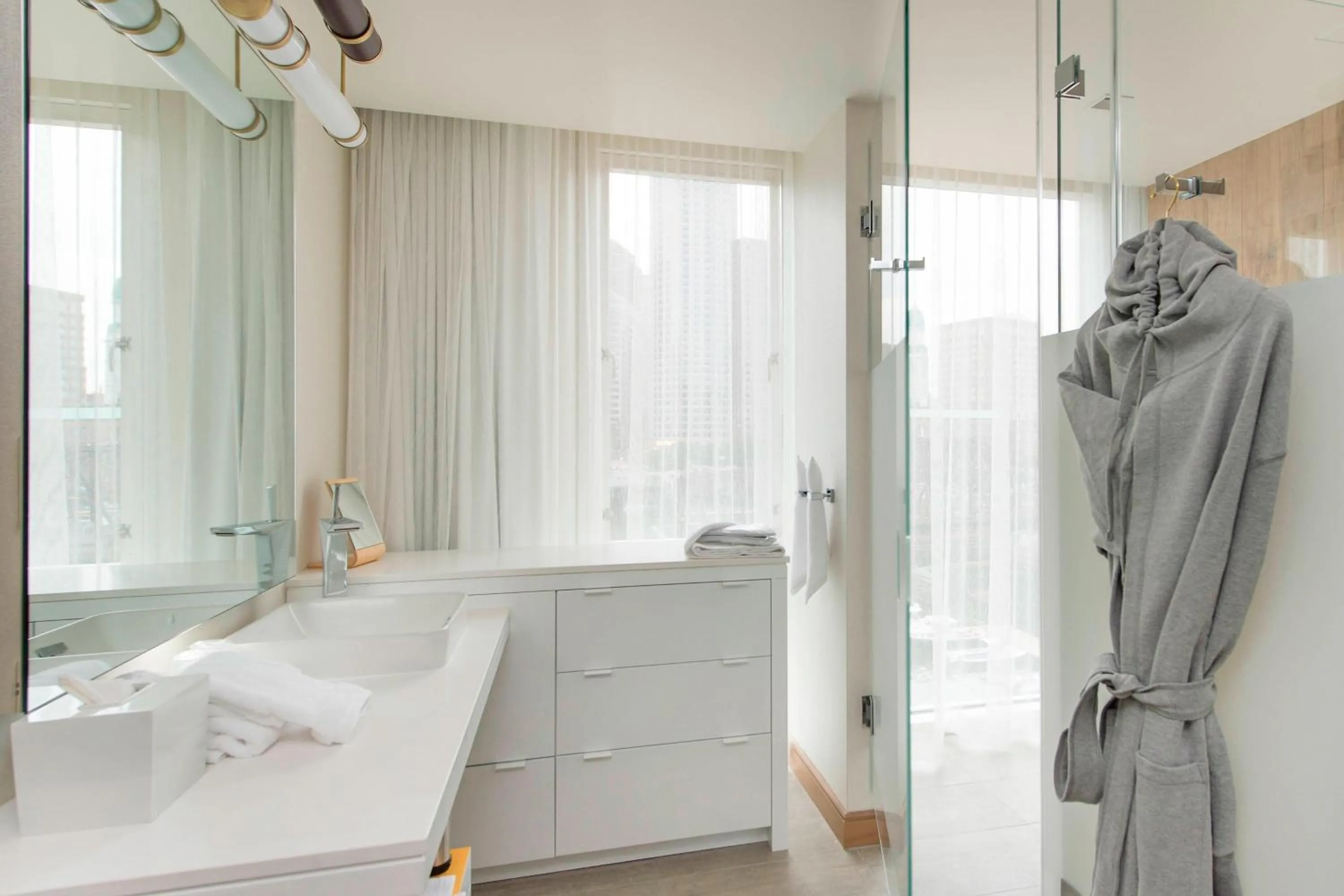 Bathroom in The Envoy Hotel, Autograph Collection