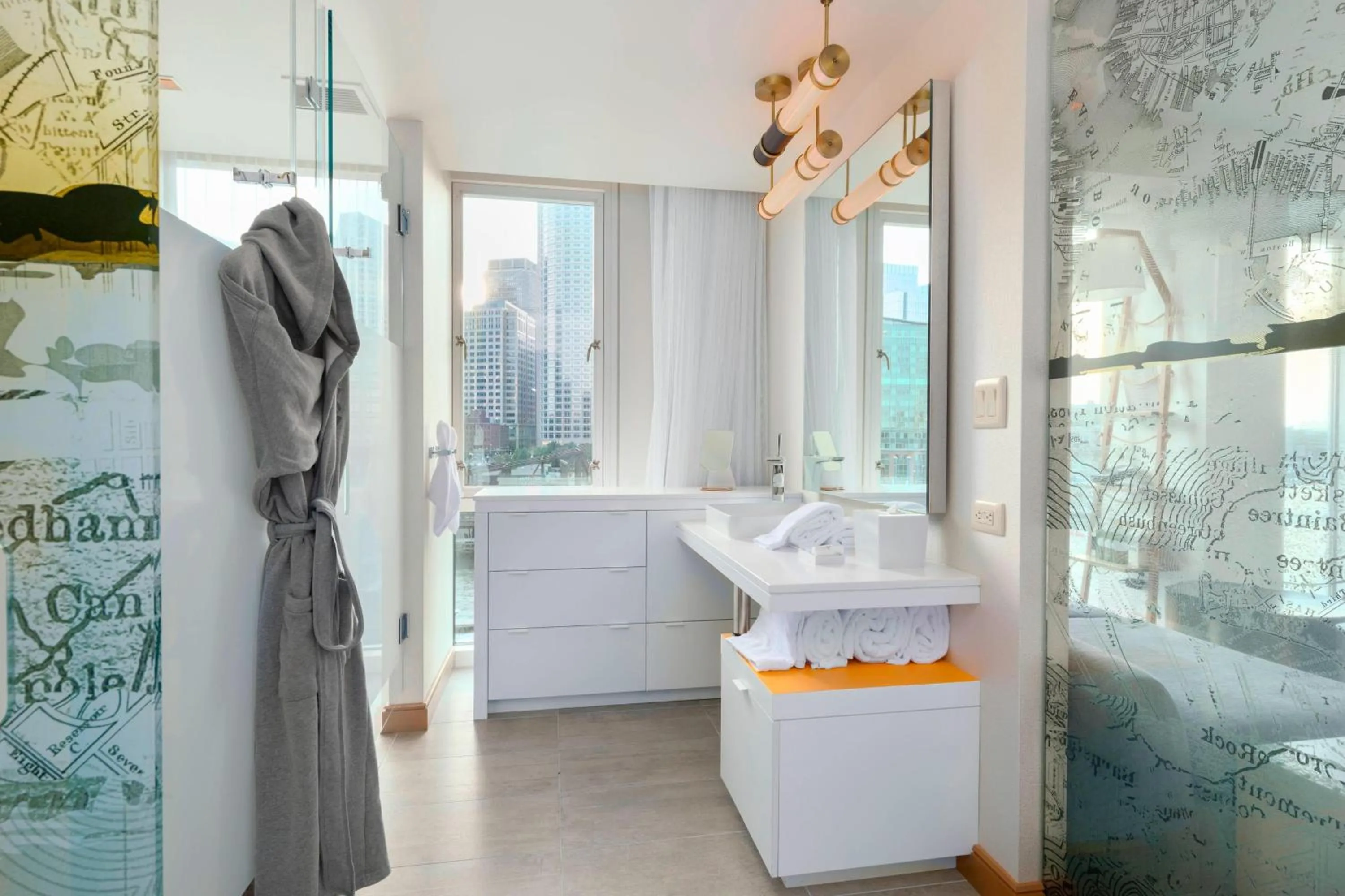 Bedroom in The Envoy Hotel, Autograph Collection