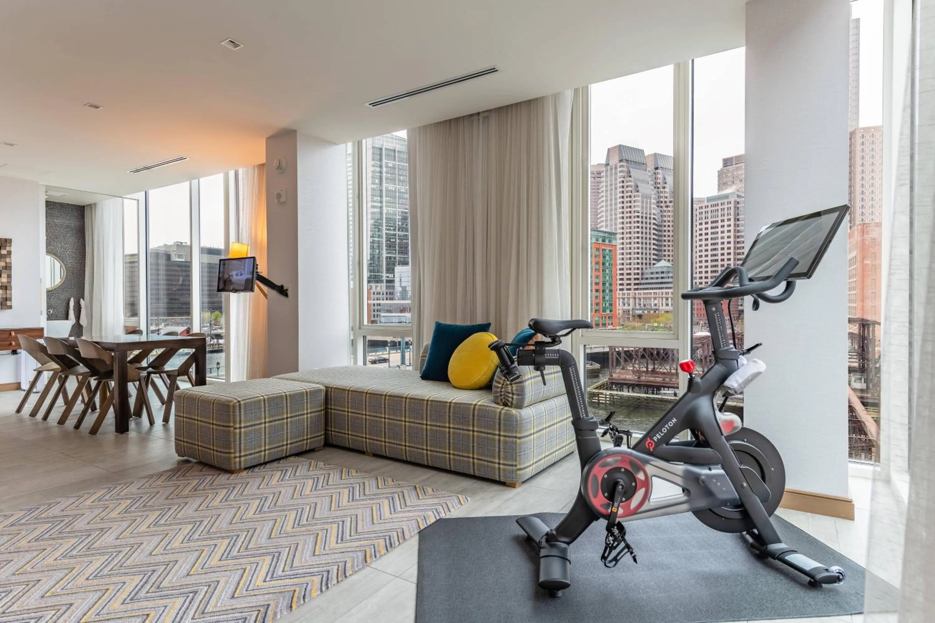 Bedroom in The Envoy Hotel, Autograph Collection