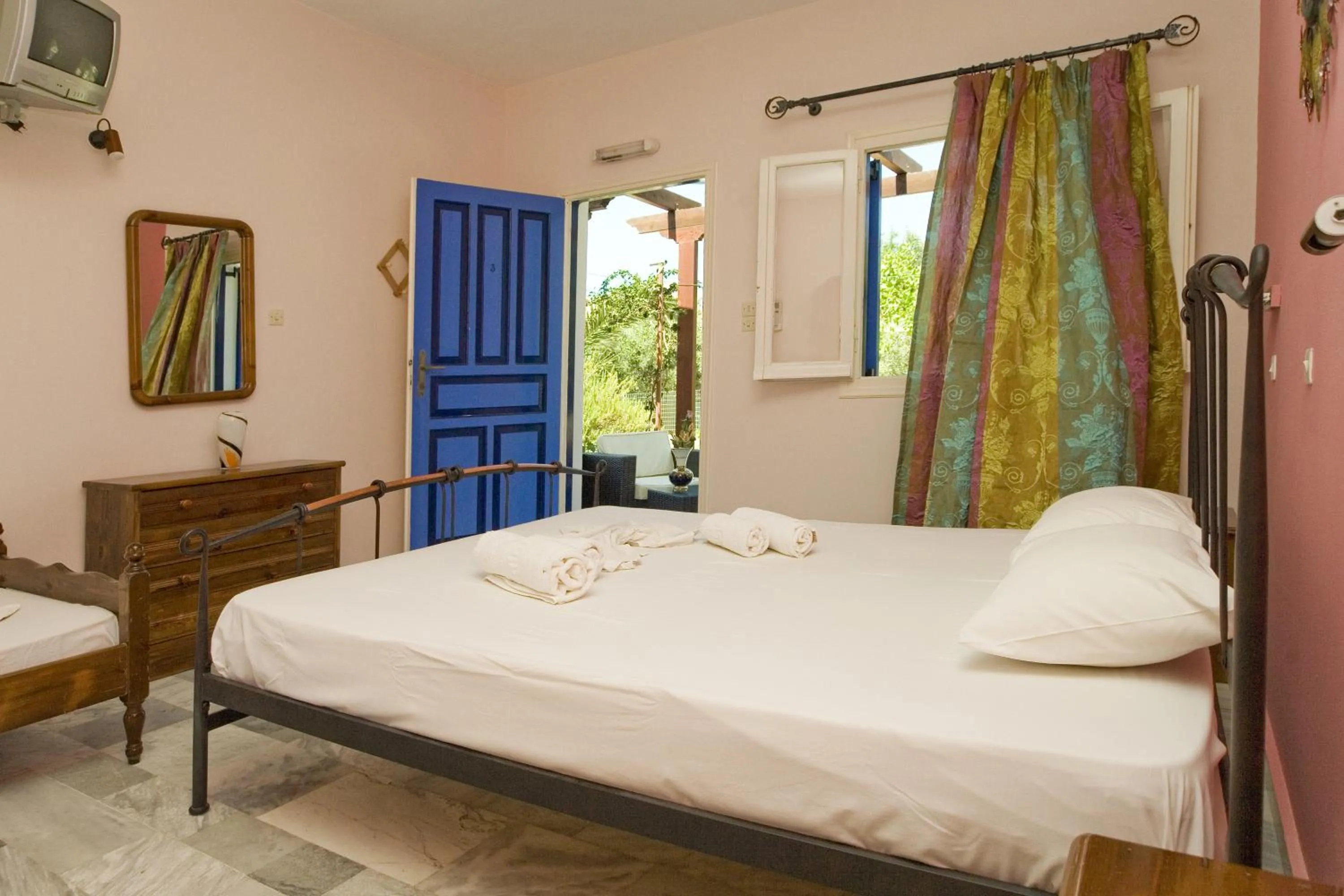 Bed in Studio Filoxenia