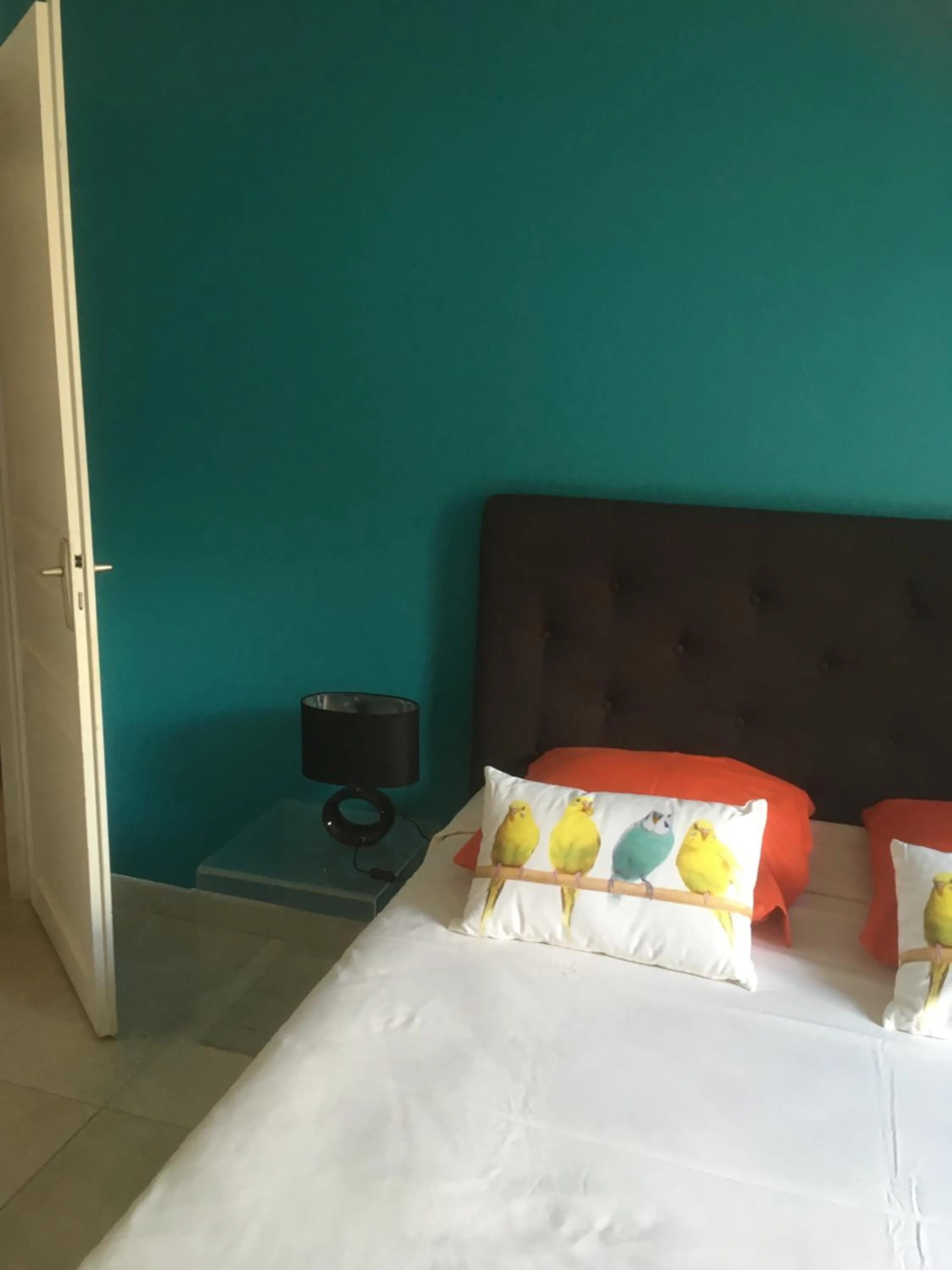 Bed in Madinina'S Cube