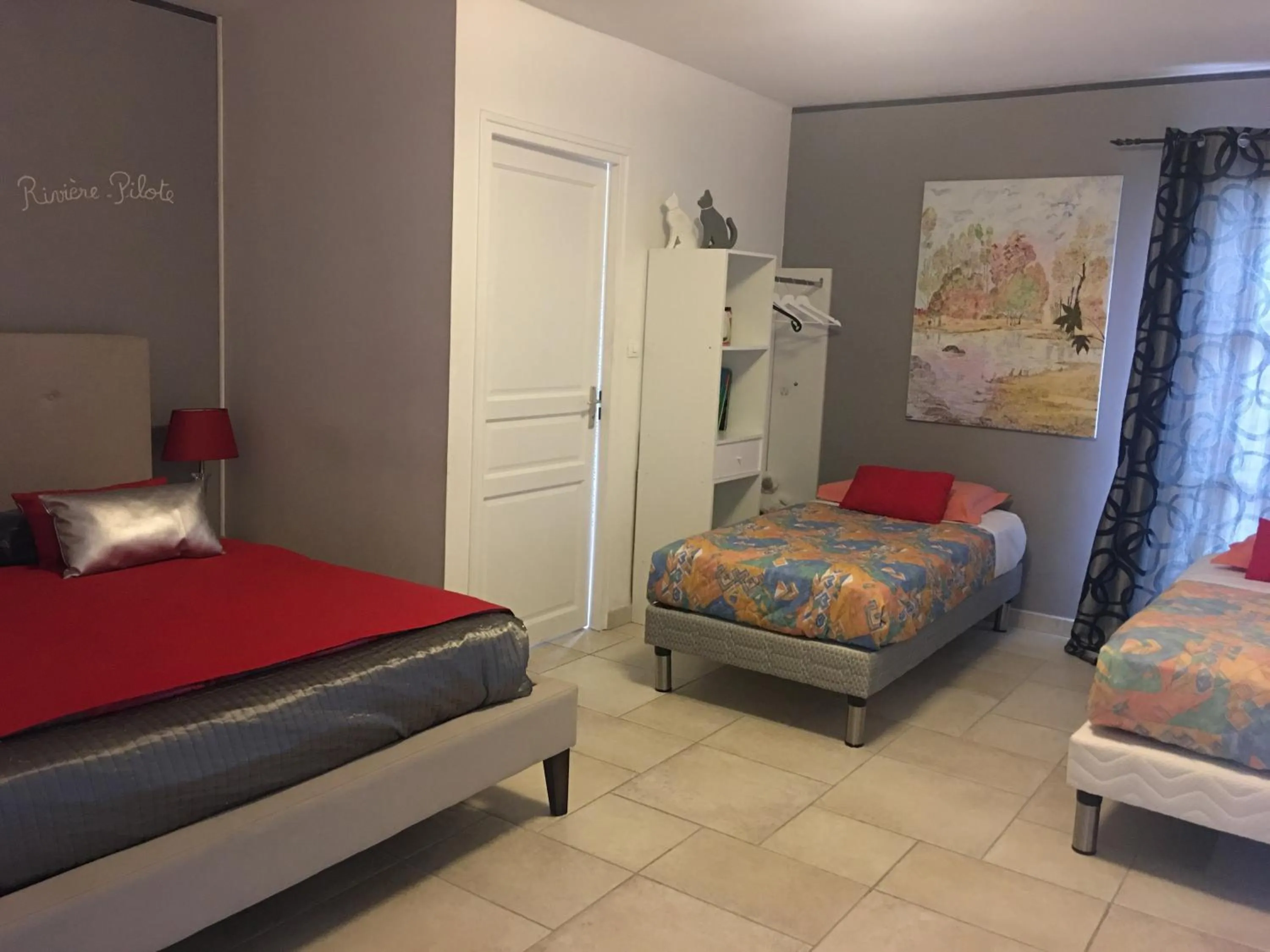 Other, Bed in Madinina'S Cube