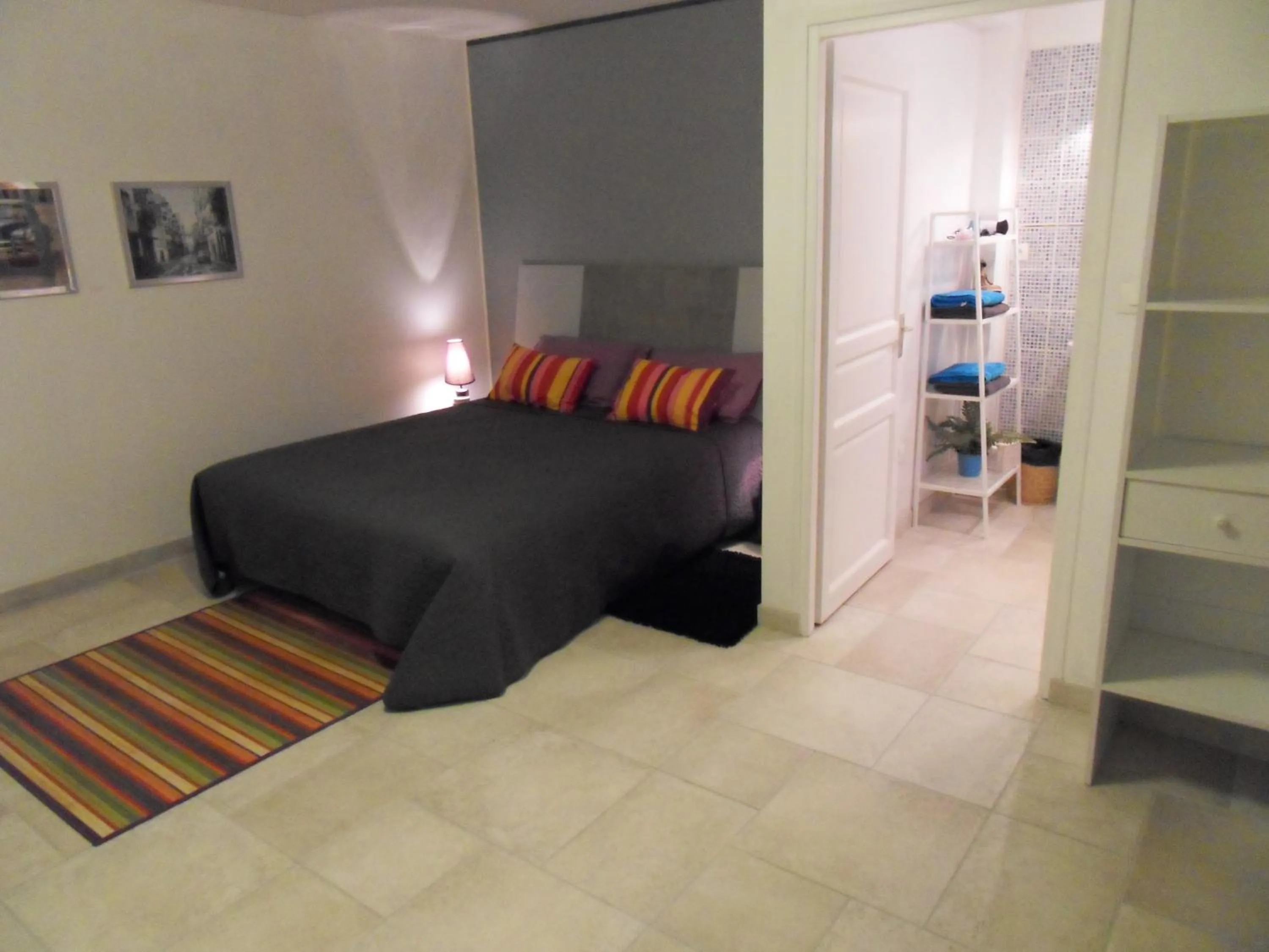 Bed in Madinina'S Cube