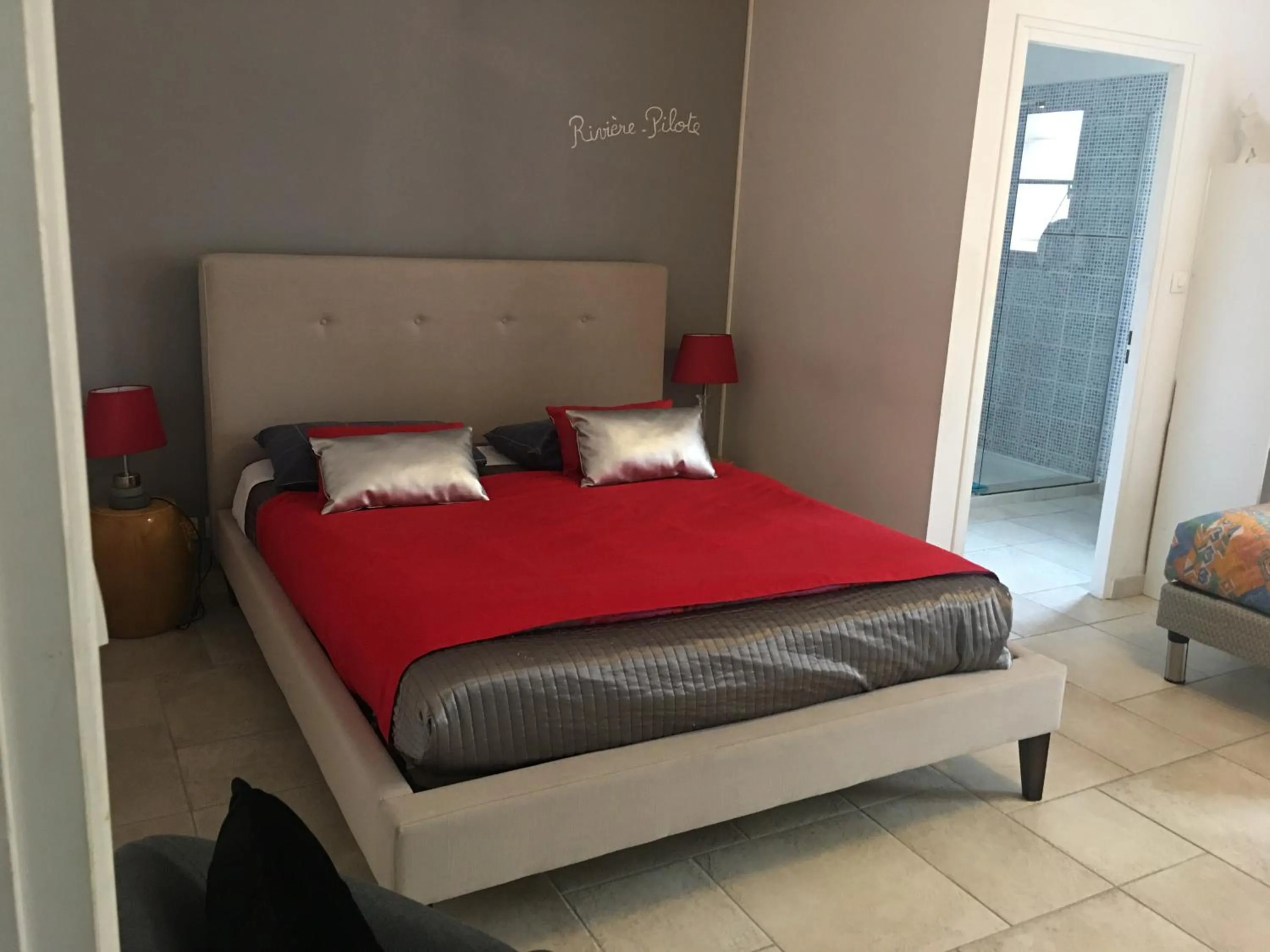 Bed in Madinina'S Cube