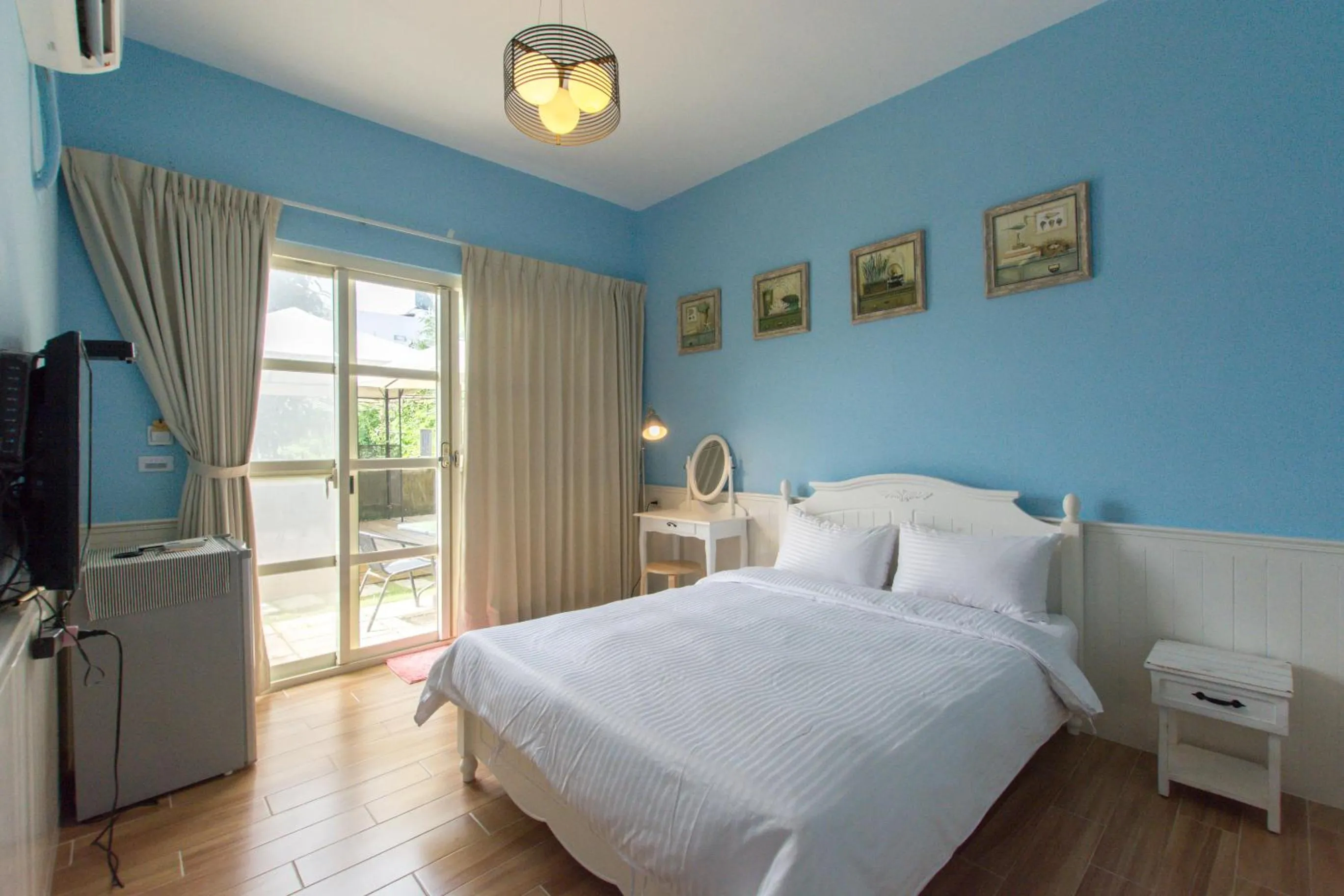 Summer Breeze Inn