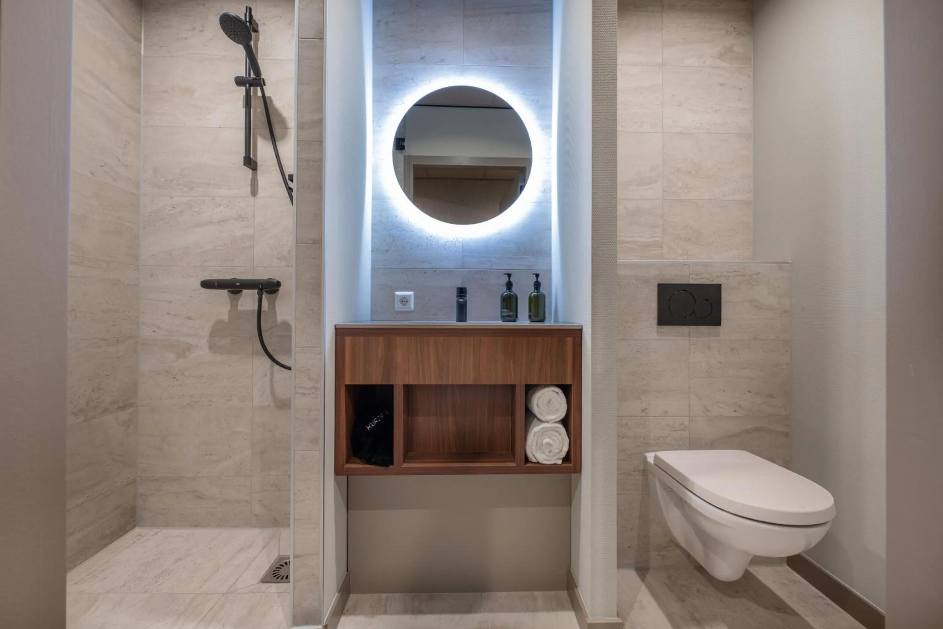 Shower in Hotel De Zeevaartschool