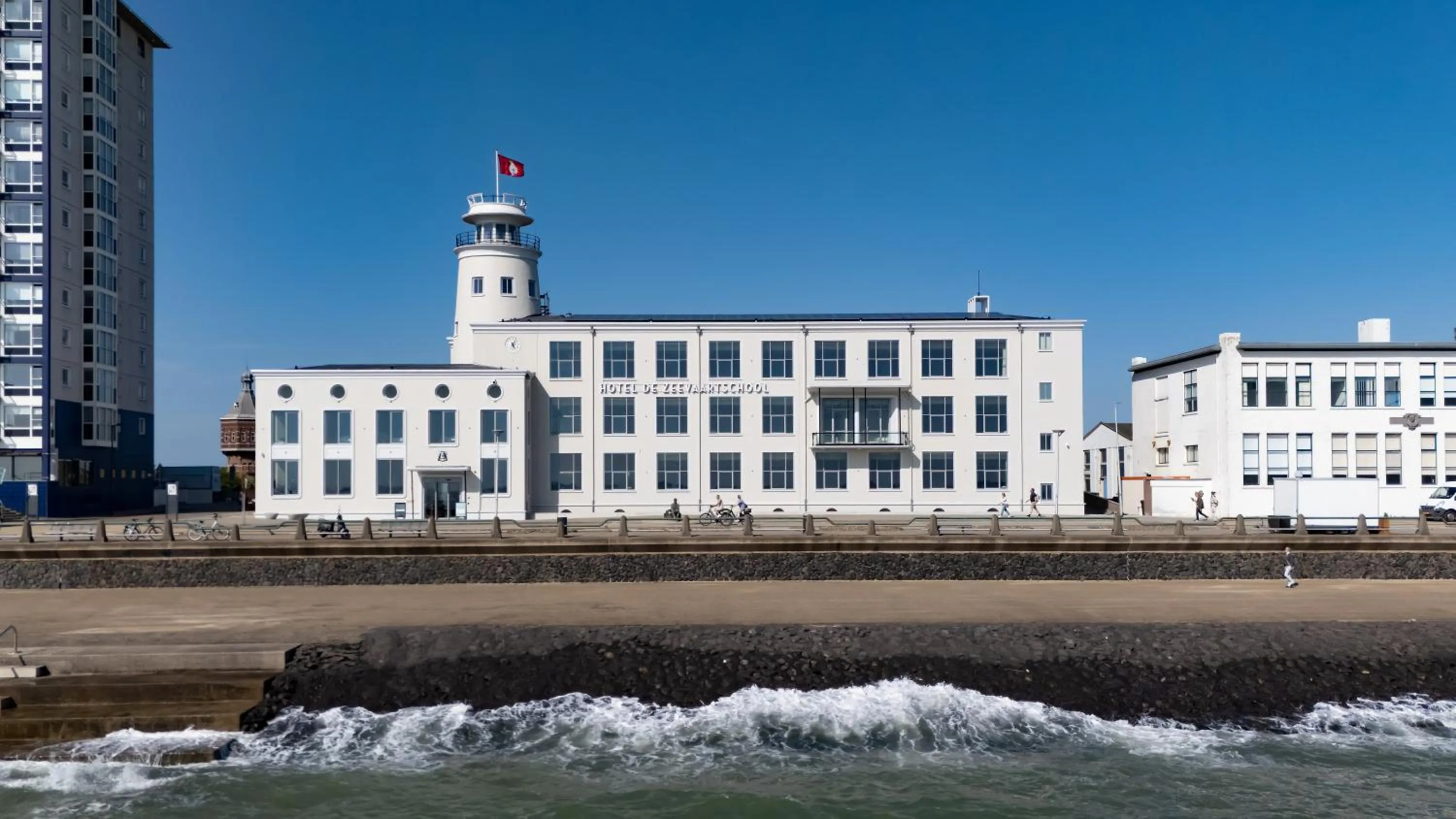 Property building in Hotel De Zeevaartschool