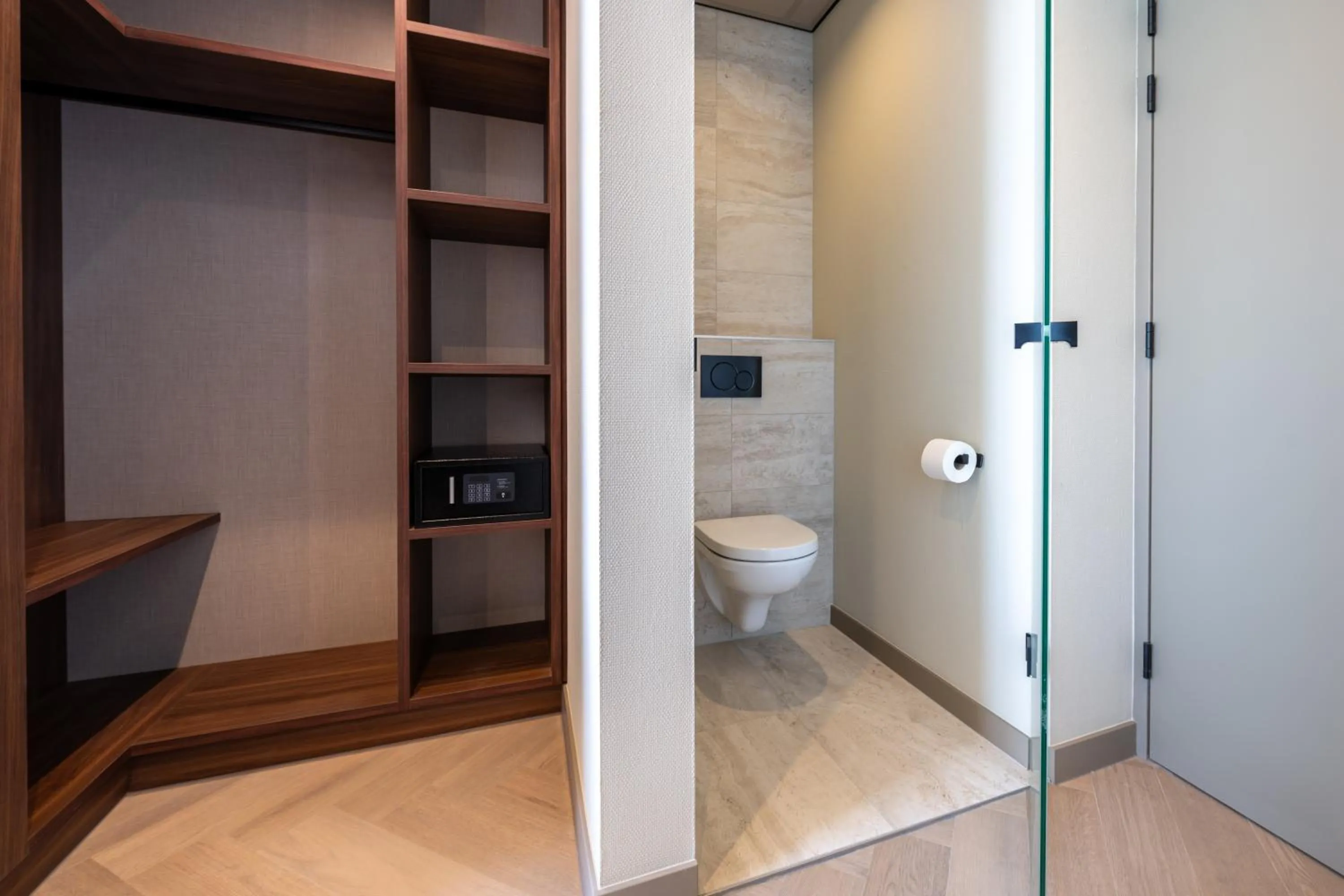 Toilet in Hotel De Zeevaartschool