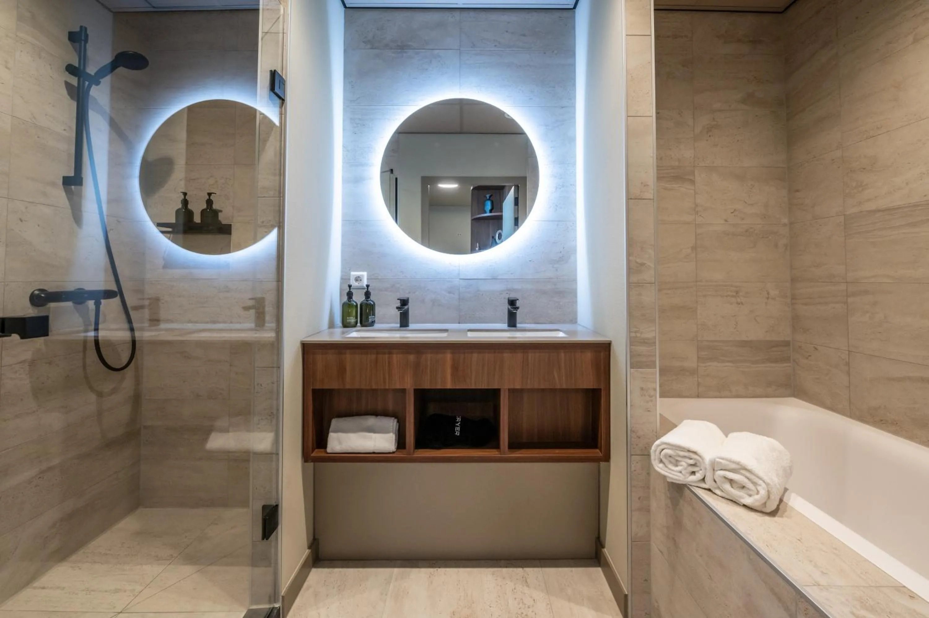 Bathroom in Hotel De Zeevaartschool