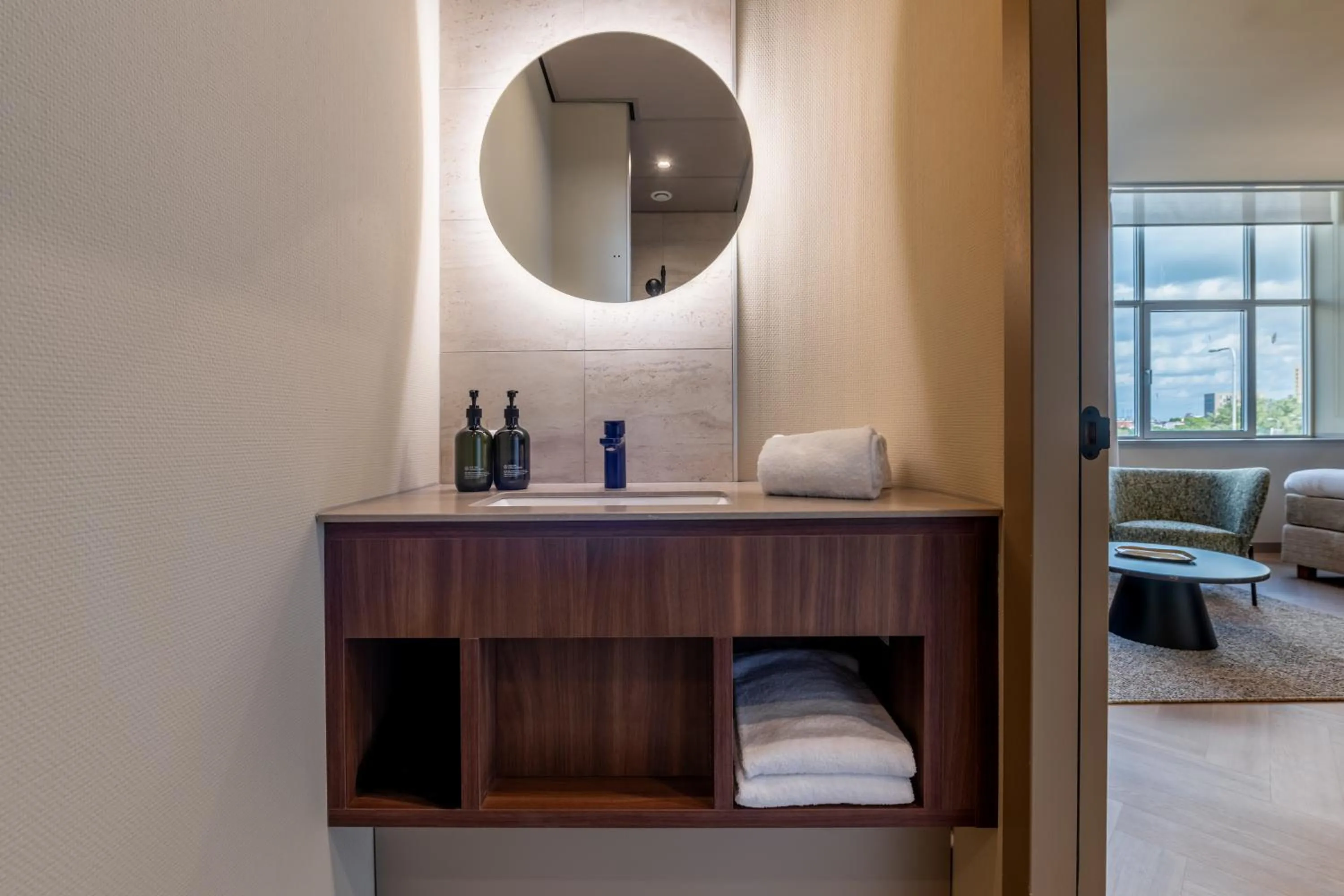Bathroom, Bed in Hotel De Zeevaartschool