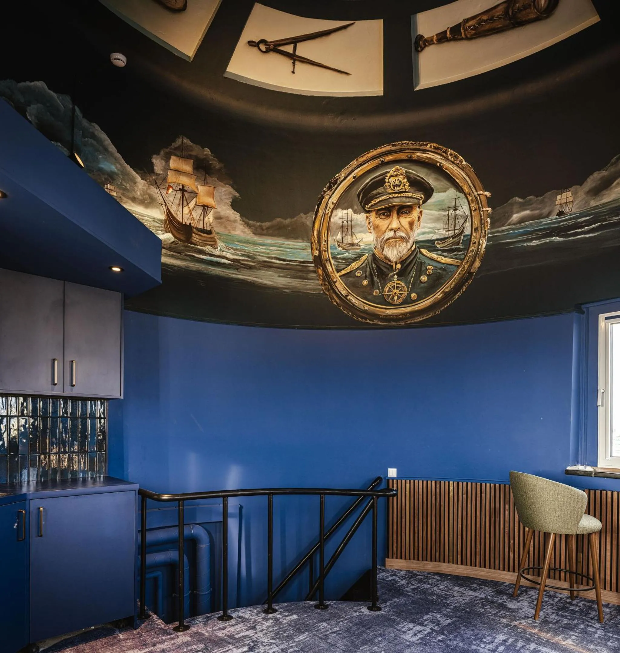 Property building in Hotel De Zeevaartschool