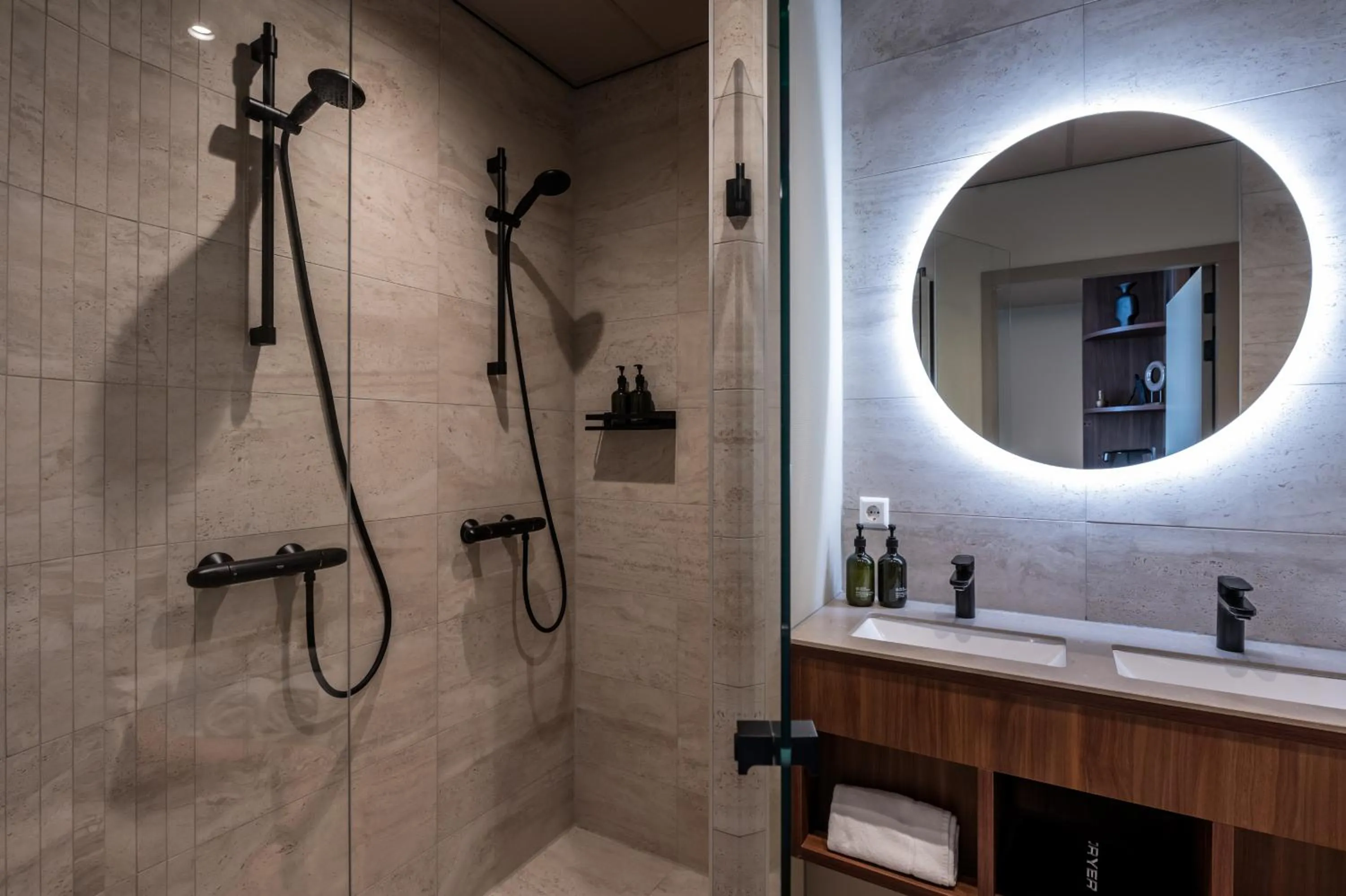 Bathroom in Hotel De Zeevaartschool