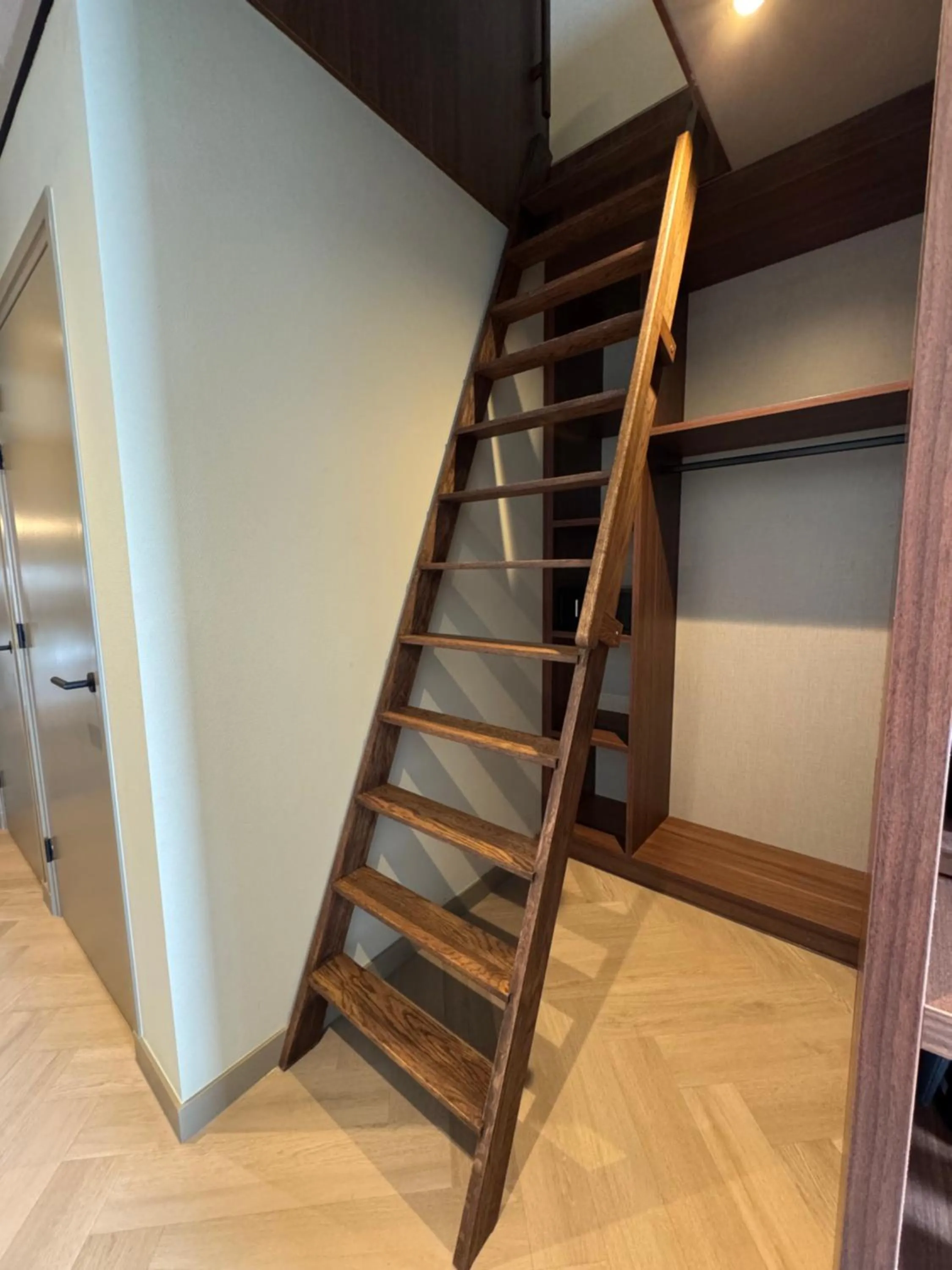wardrobe in Hotel De Zeevaartschool