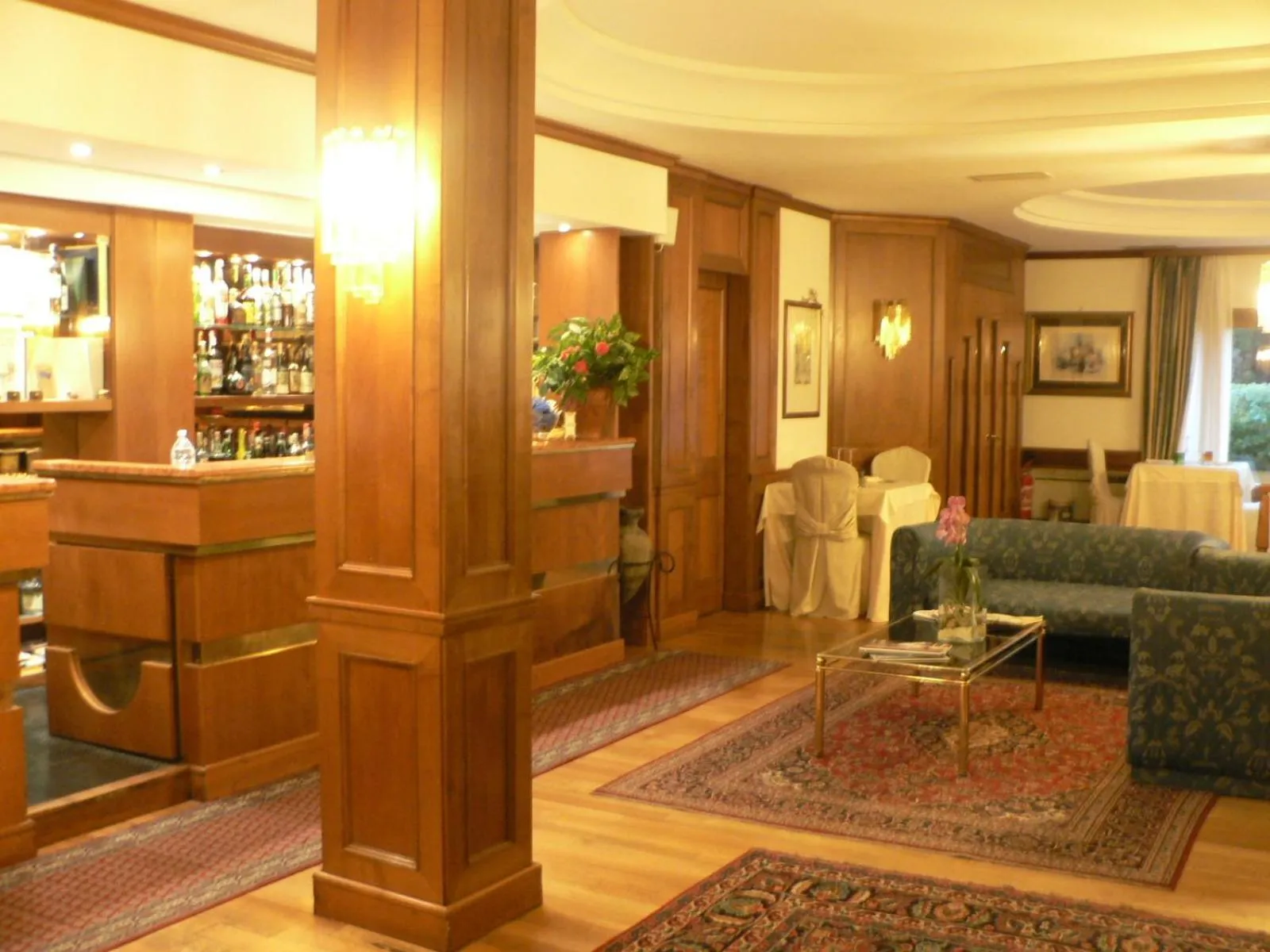 Decorative detail in Benito Al Bosco