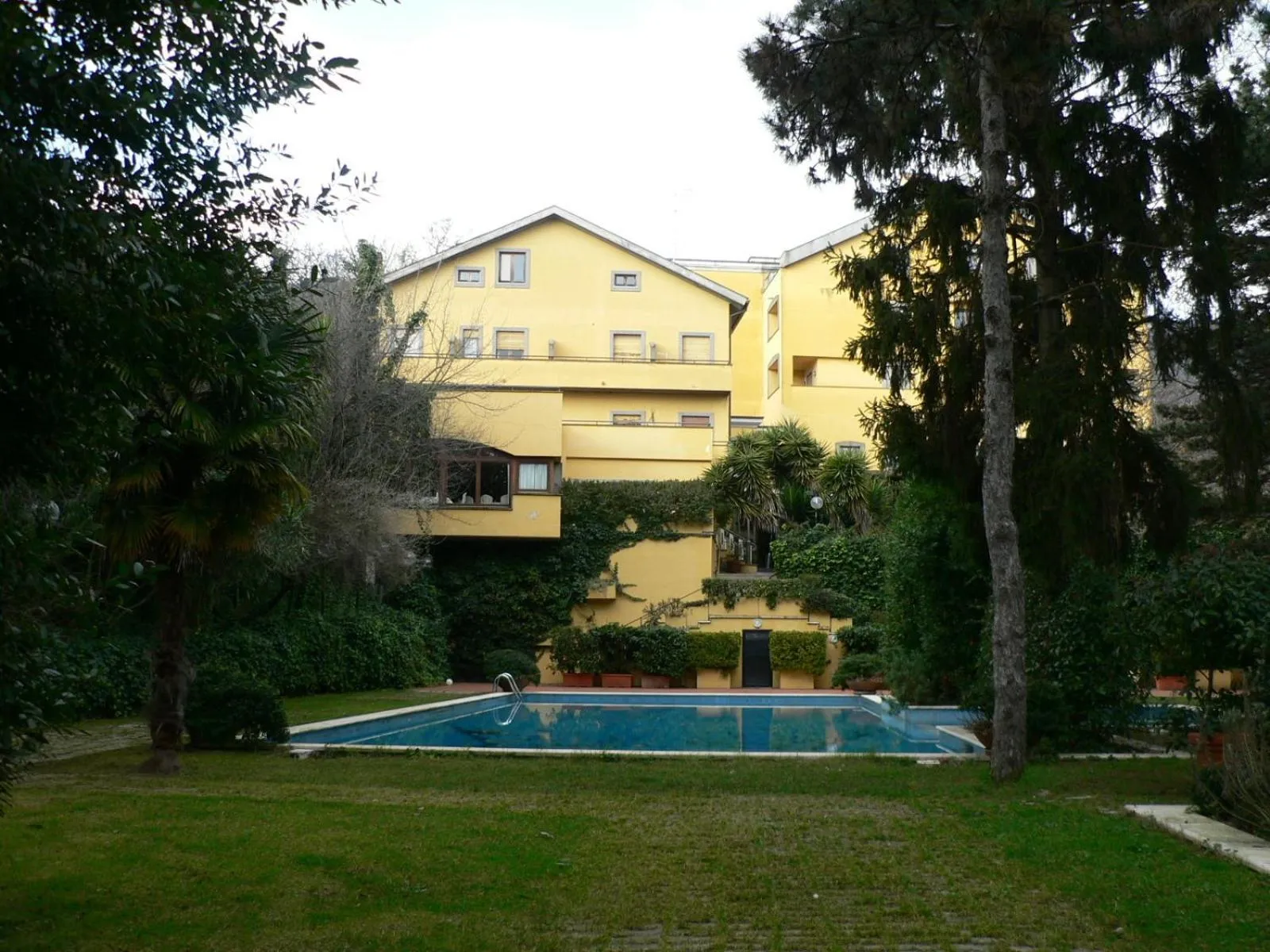Property building in Benito Al Bosco