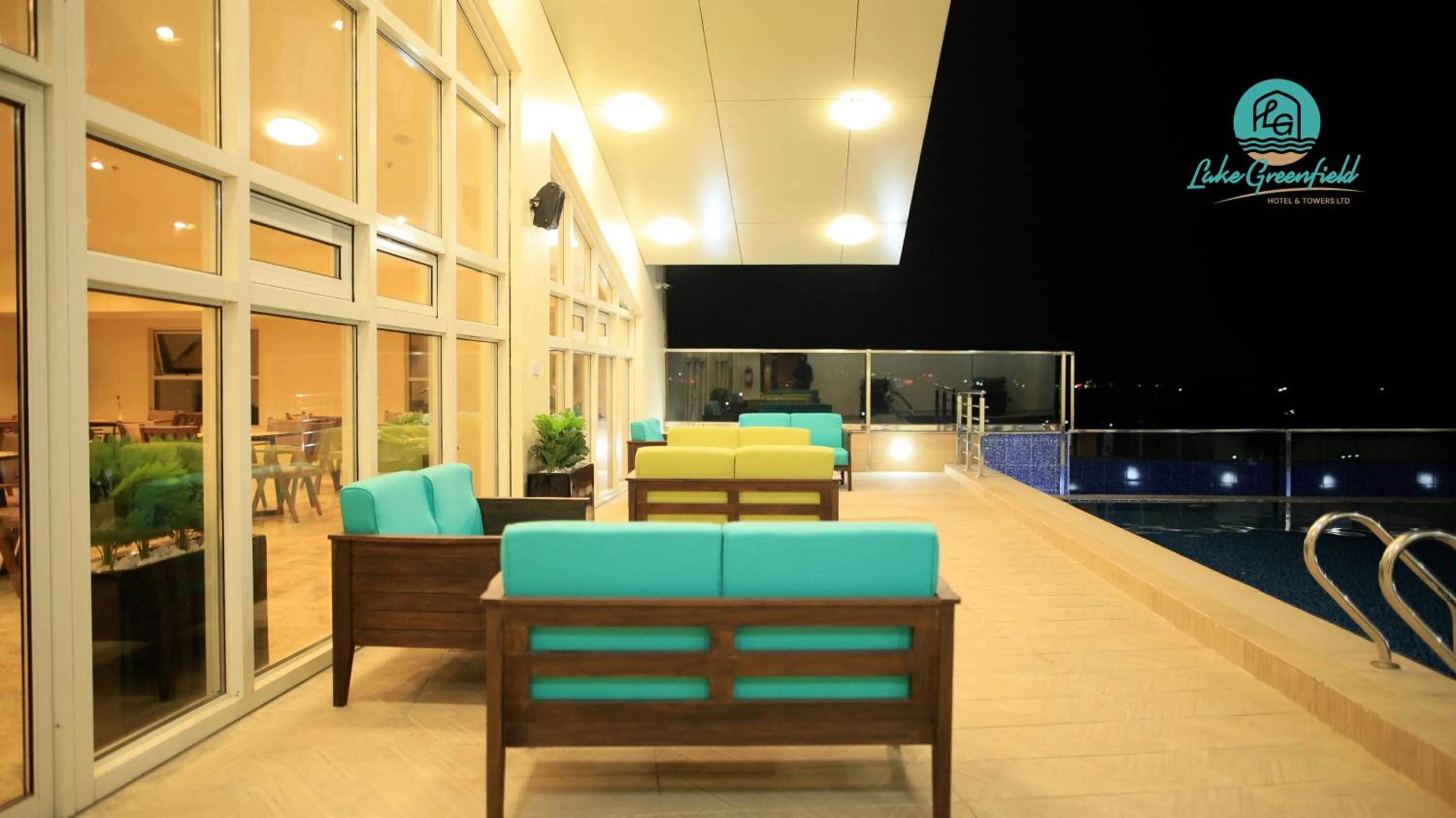 Swimming pool in Lake Greenfield Hotel and Towers