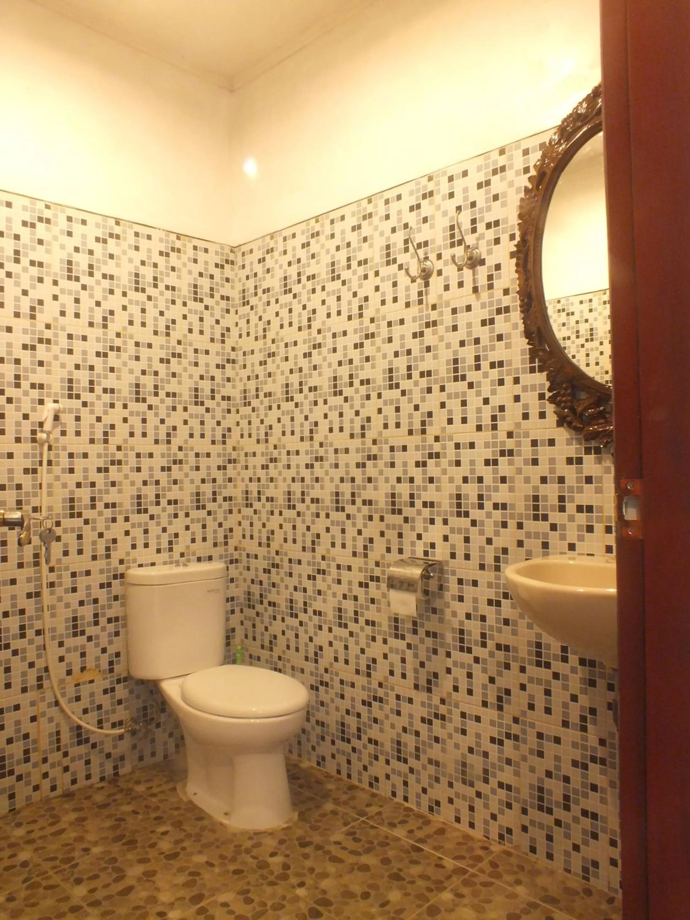 Toilet in Karimunjannah House