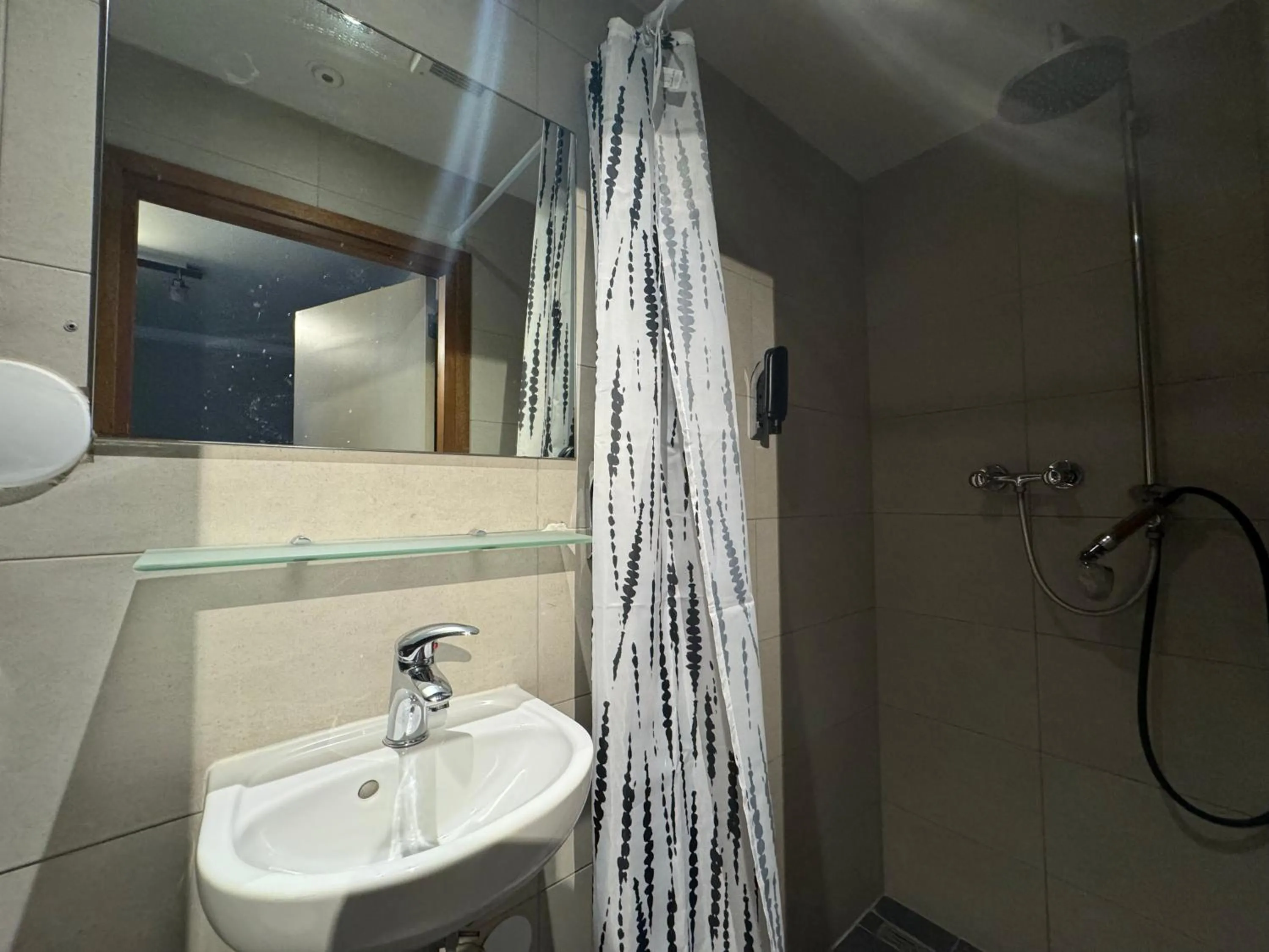 Bathroom in Hotel La Belle Vue