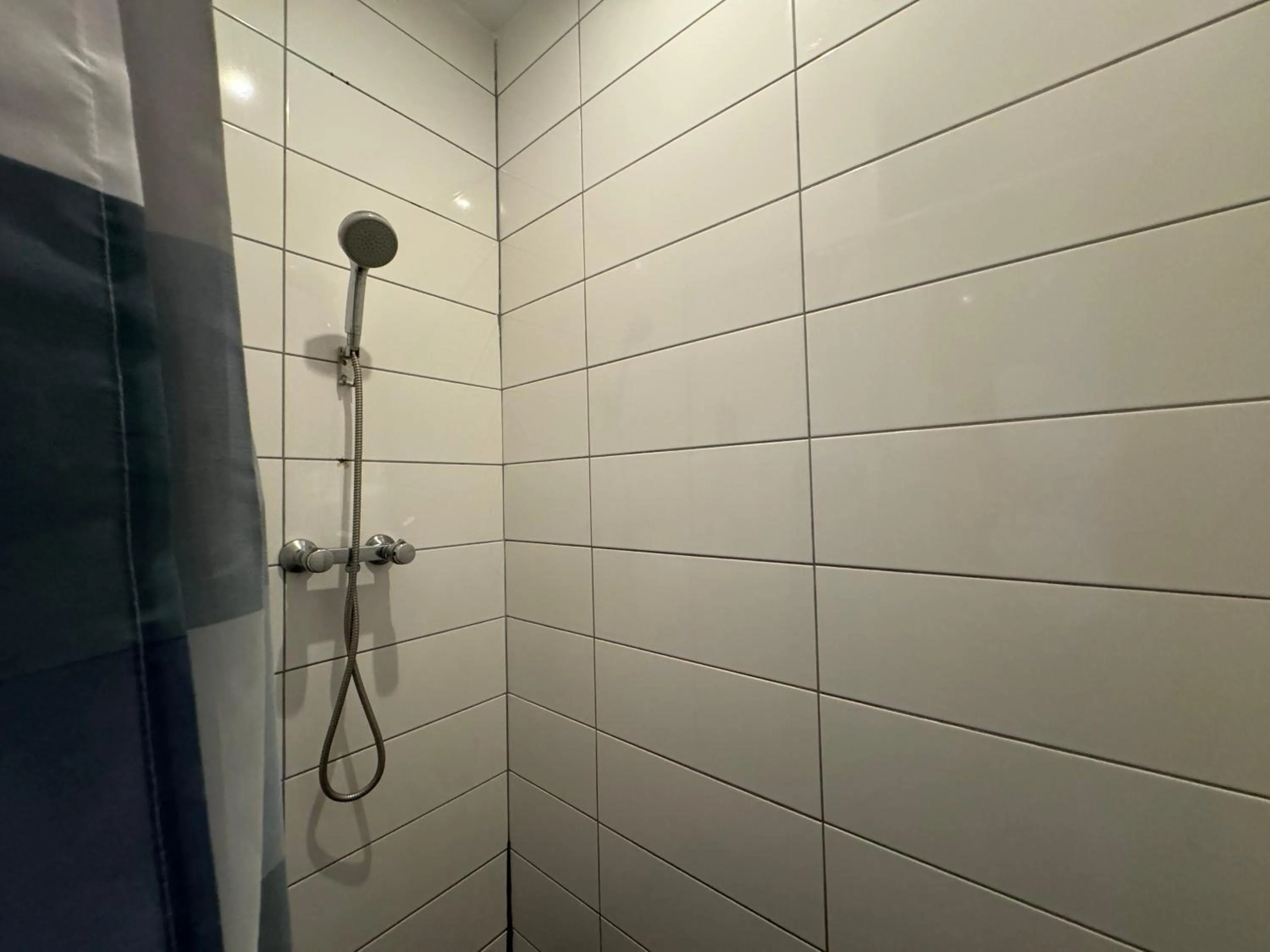 Shower in Hotel La Belle Vue