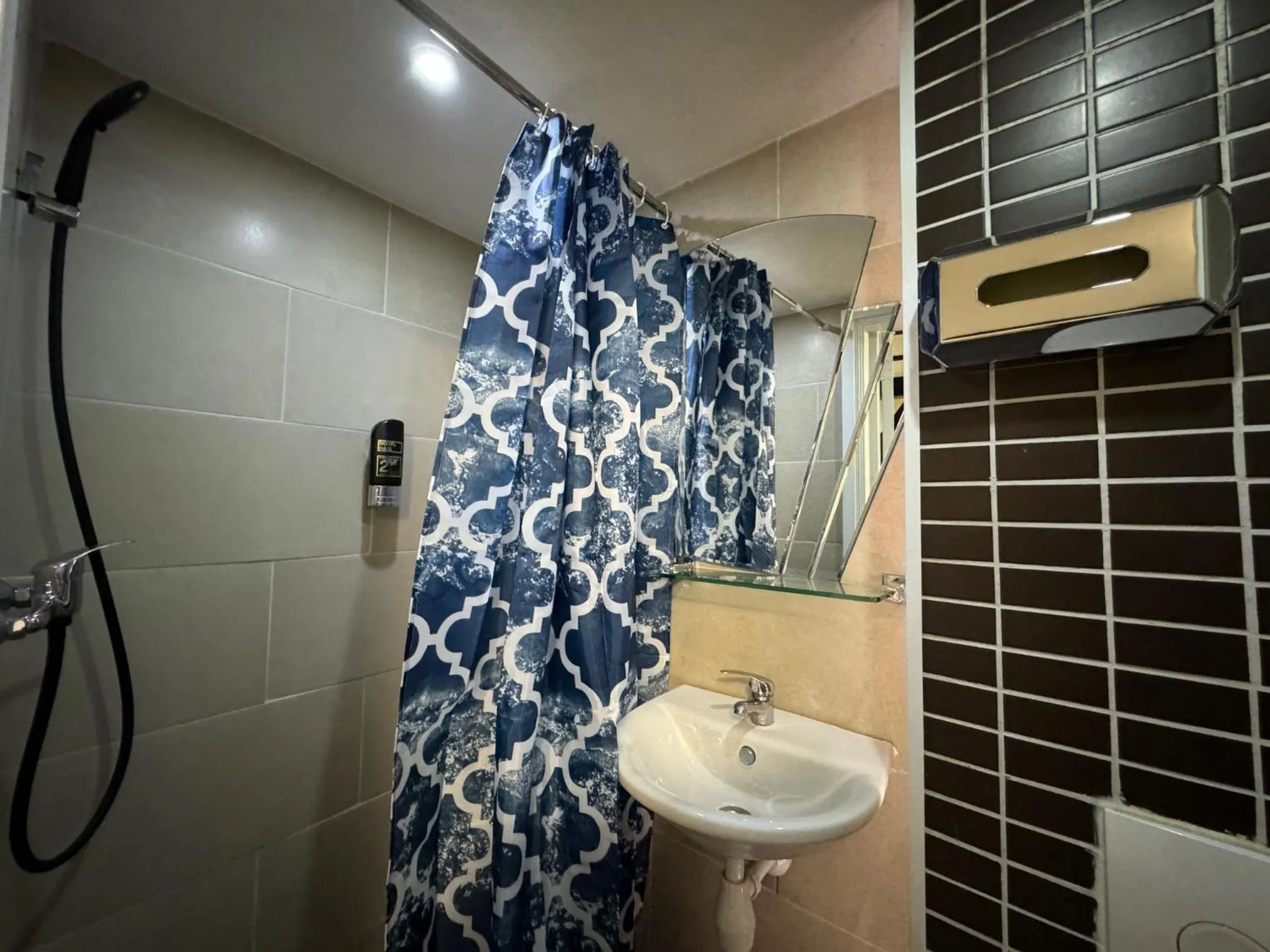 Shower in Hotel La Belle Vue