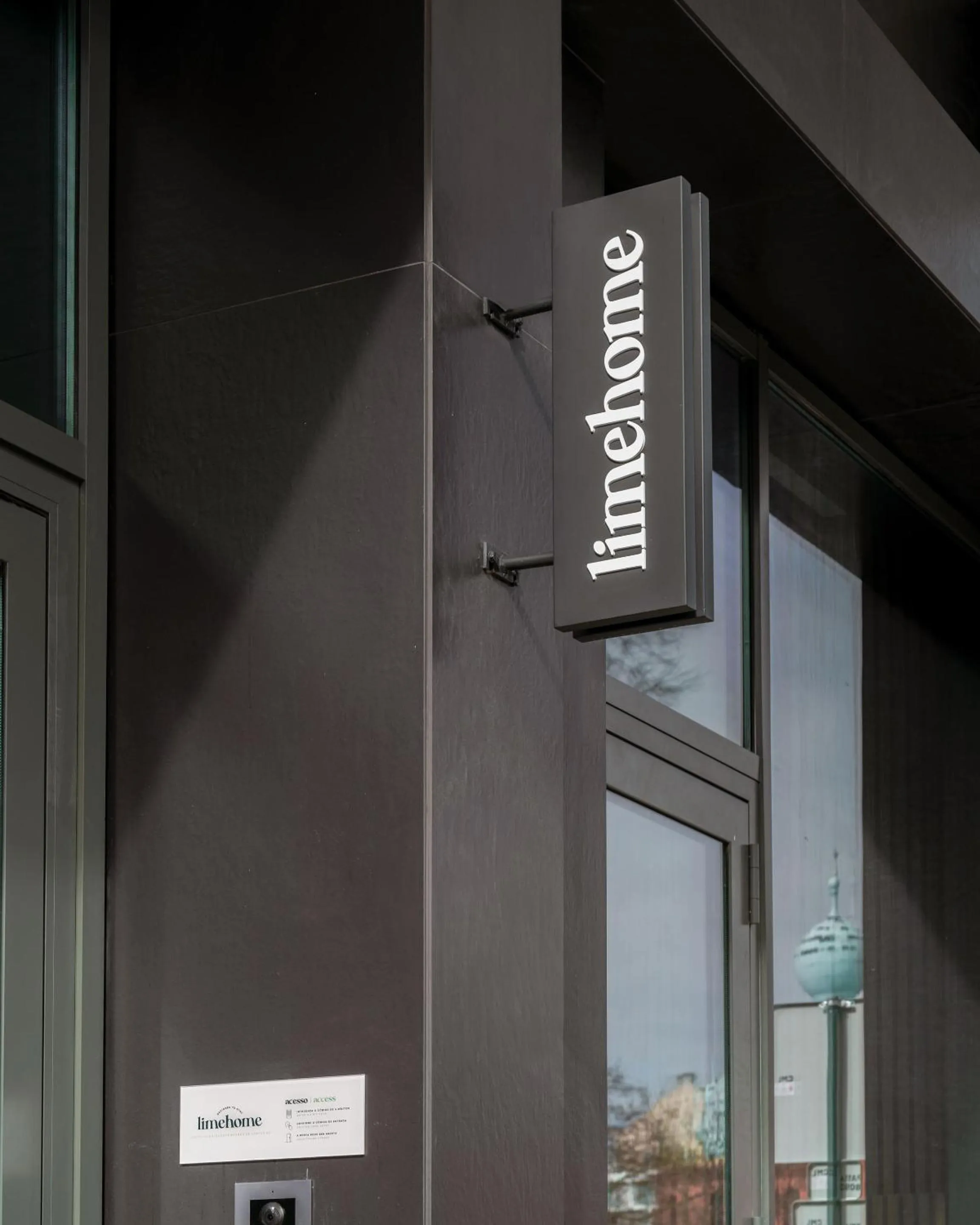 Facade/entrance in Limehome Lisbon Defensores de Chaves