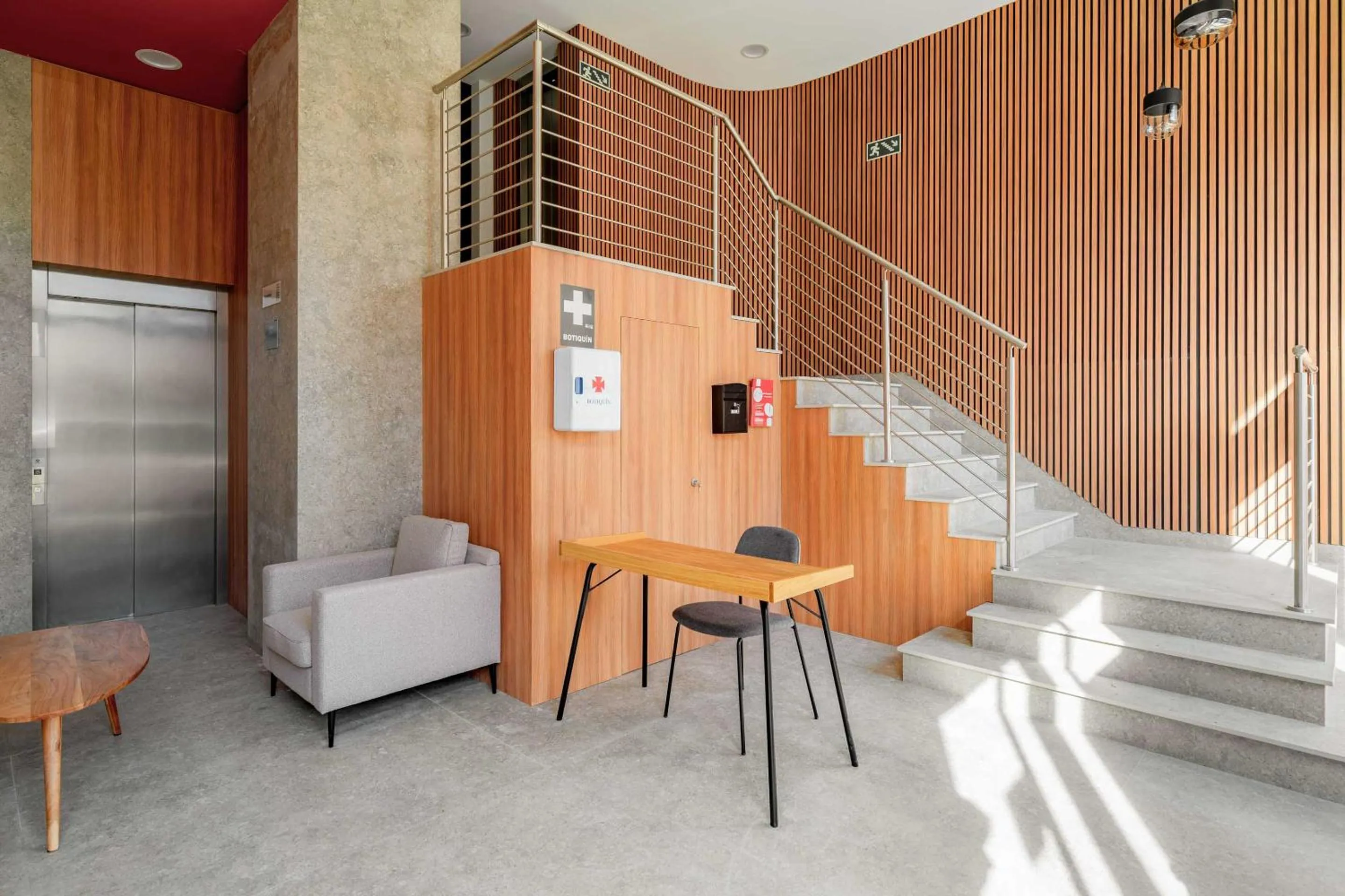 Property building in Limehome Lisbon Defensores de Chaves