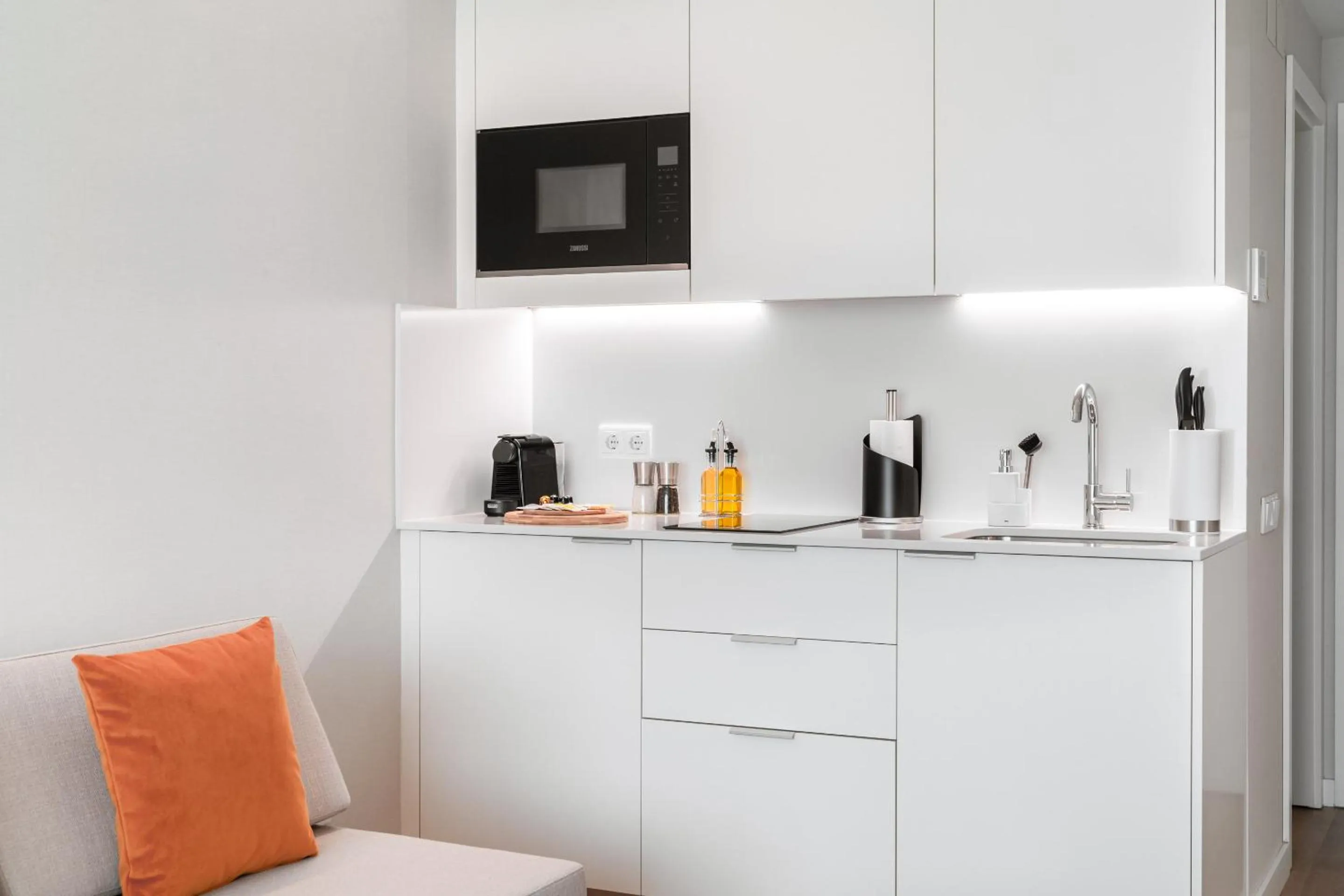 Coffee/tea facilities in Limehome Lisbon Defensores de Chaves