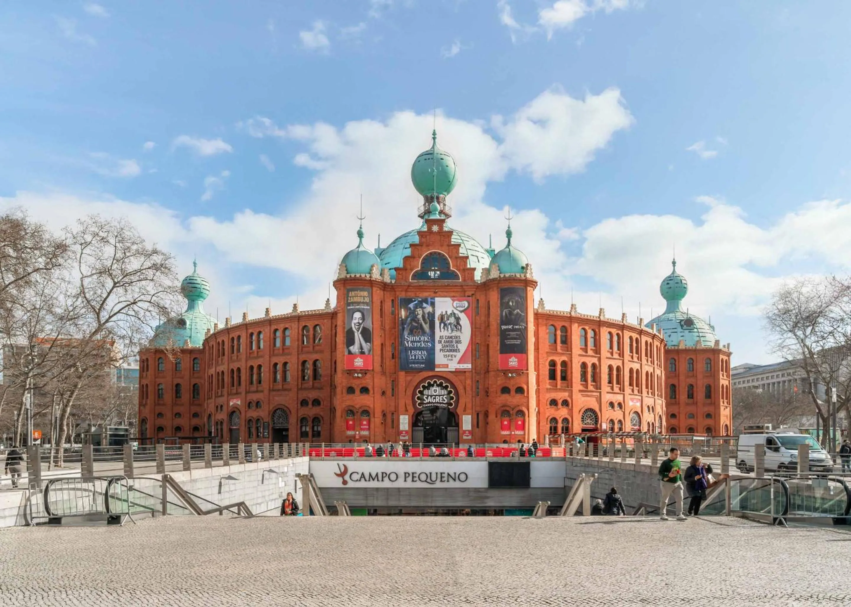 Neighbourhood in Limehome Lisbon Defensores de Chaves