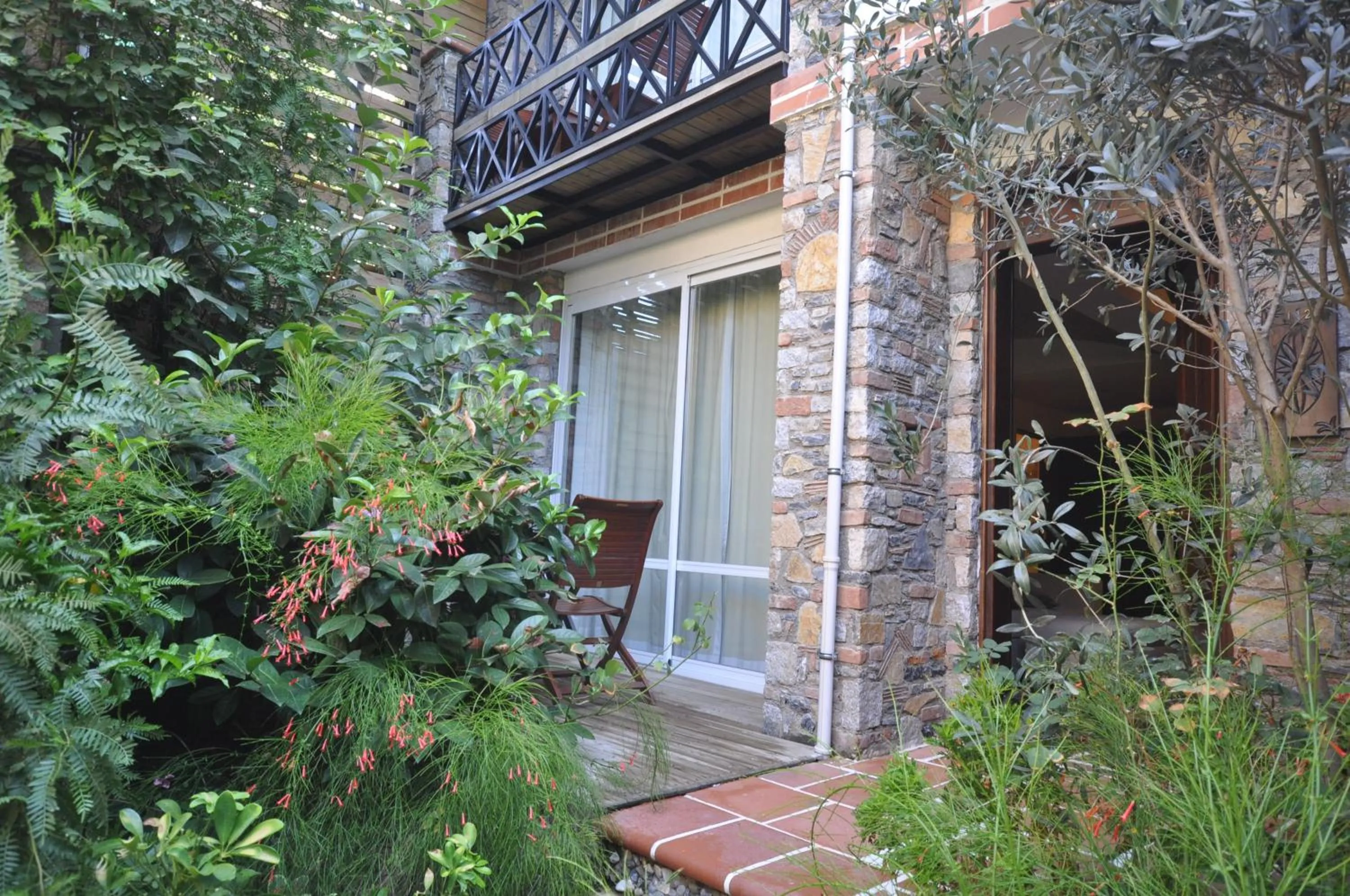 Balcony/Terrace in El Vino Hotel & Suites