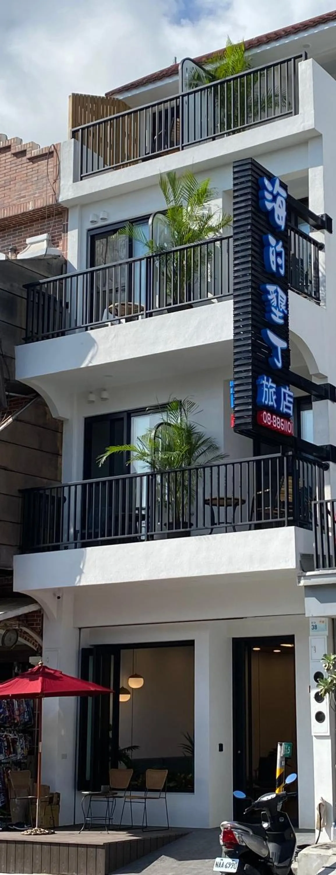 Property building in 海的墾丁旅店 Ocean KT Inn