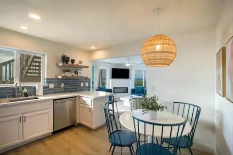 Black Sands Inn