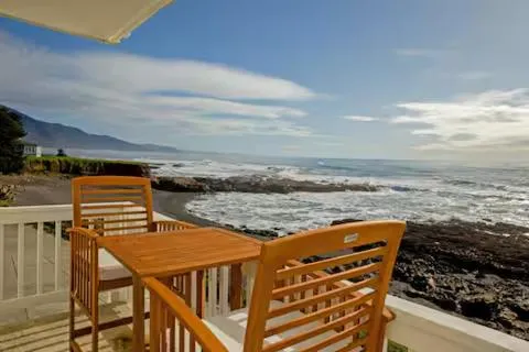 Black Sands Inn
