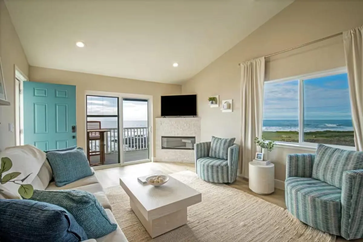 Black Sands Inn